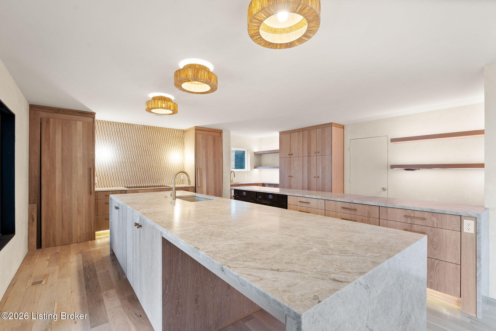 Shelbyville, Kentucky, 40065, United States, 5 Bedrooms Bedrooms, ,5 BathroomsBathrooms,Residential,Active,2007617