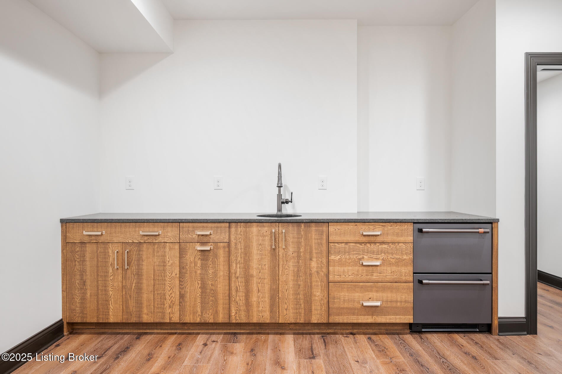 Prospect, Kentucky, 40059, United States, 4 Bedrooms Bedrooms, ,4 BathroomsBathrooms,Residential,Active,1997566