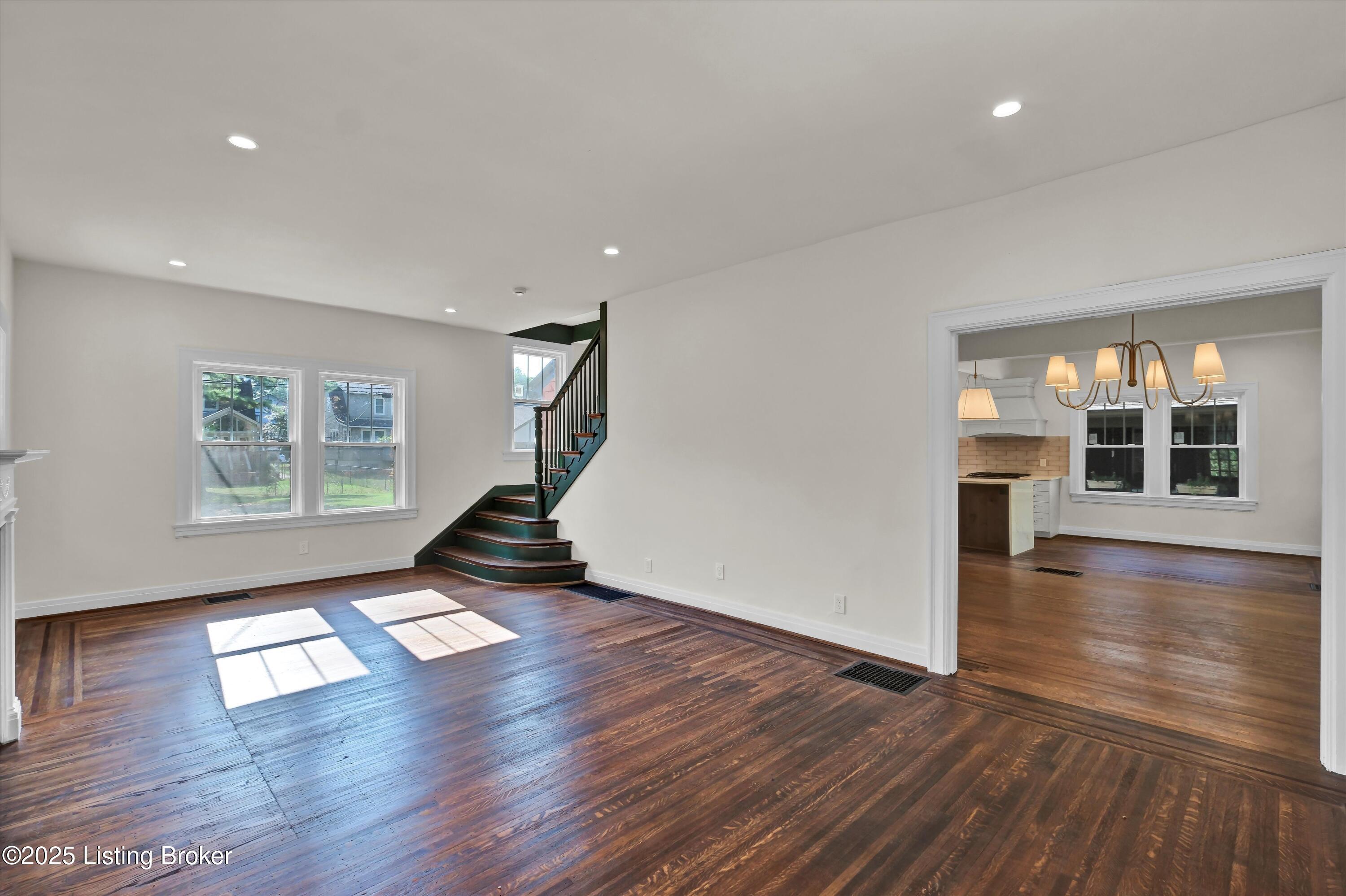 Louisville, Kentucky, 40205, United States, 4 Bedrooms Bedrooms, ,5 BathroomsBathrooms,Residential,Active,1987233