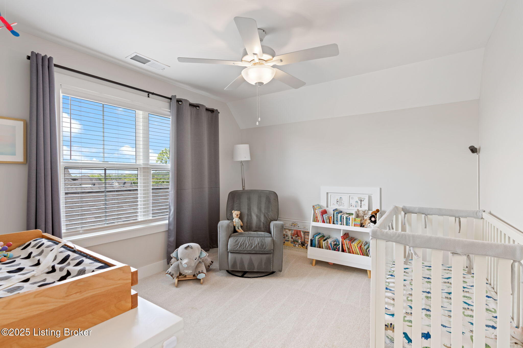 Crestwood, Kentucky, 40014, United States, 5 Bedrooms Bedrooms, ,5 BathroomsBathrooms,Residential,Active,1880027