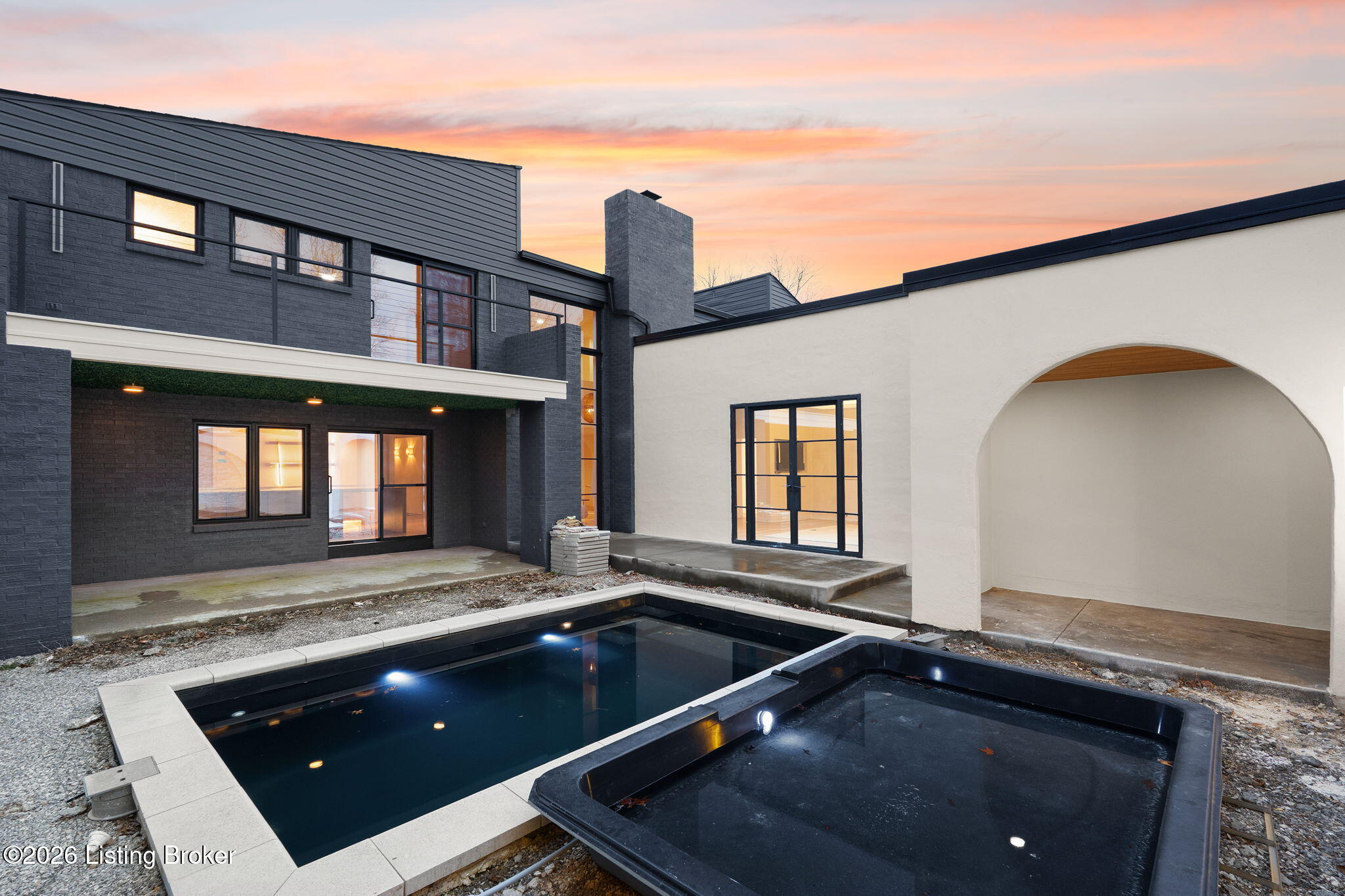 Shelbyville, Kentucky, 40065, United States, 5 Bedrooms Bedrooms, ,5 BathroomsBathrooms,Residential,Active,2007617