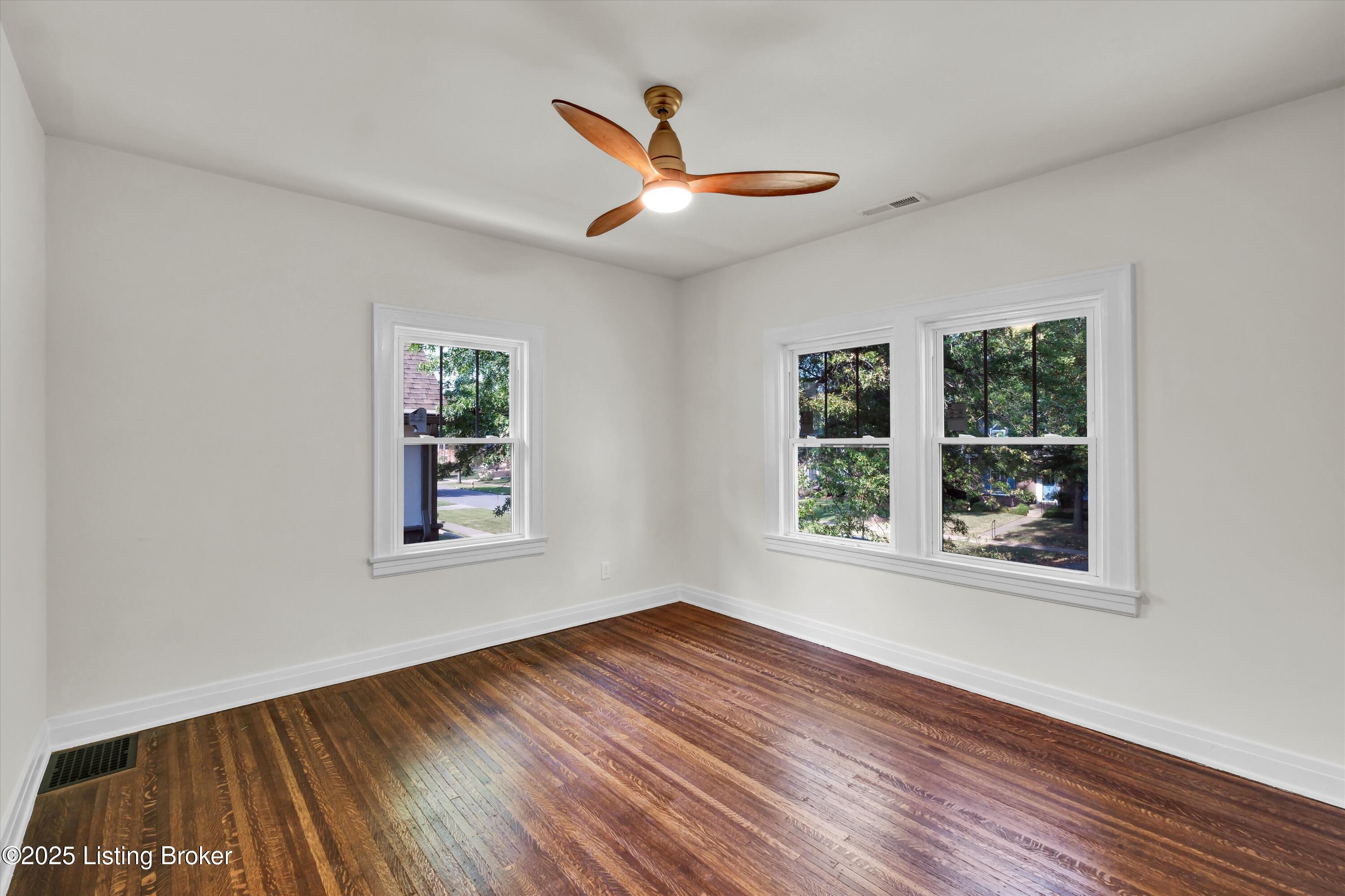 Louisville, Kentucky, 40205, United States, 4 Bedrooms Bedrooms, ,5 BathroomsBathrooms,Residential,Active,1953367