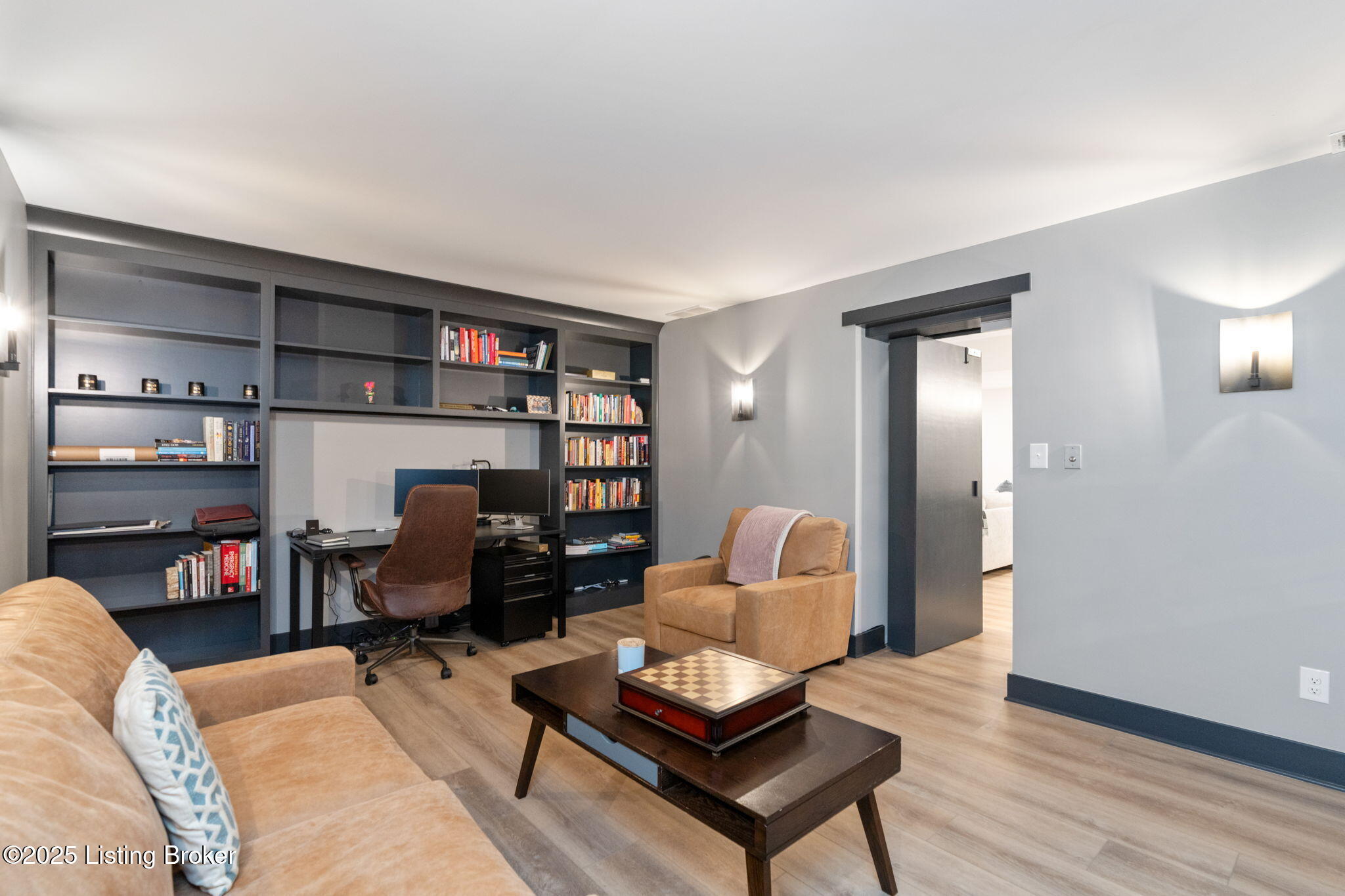 Crestwood, Kentucky, 40014, United States, 5 Bedrooms Bedrooms, ,5 BathroomsBathrooms,Residential,Active,1880027