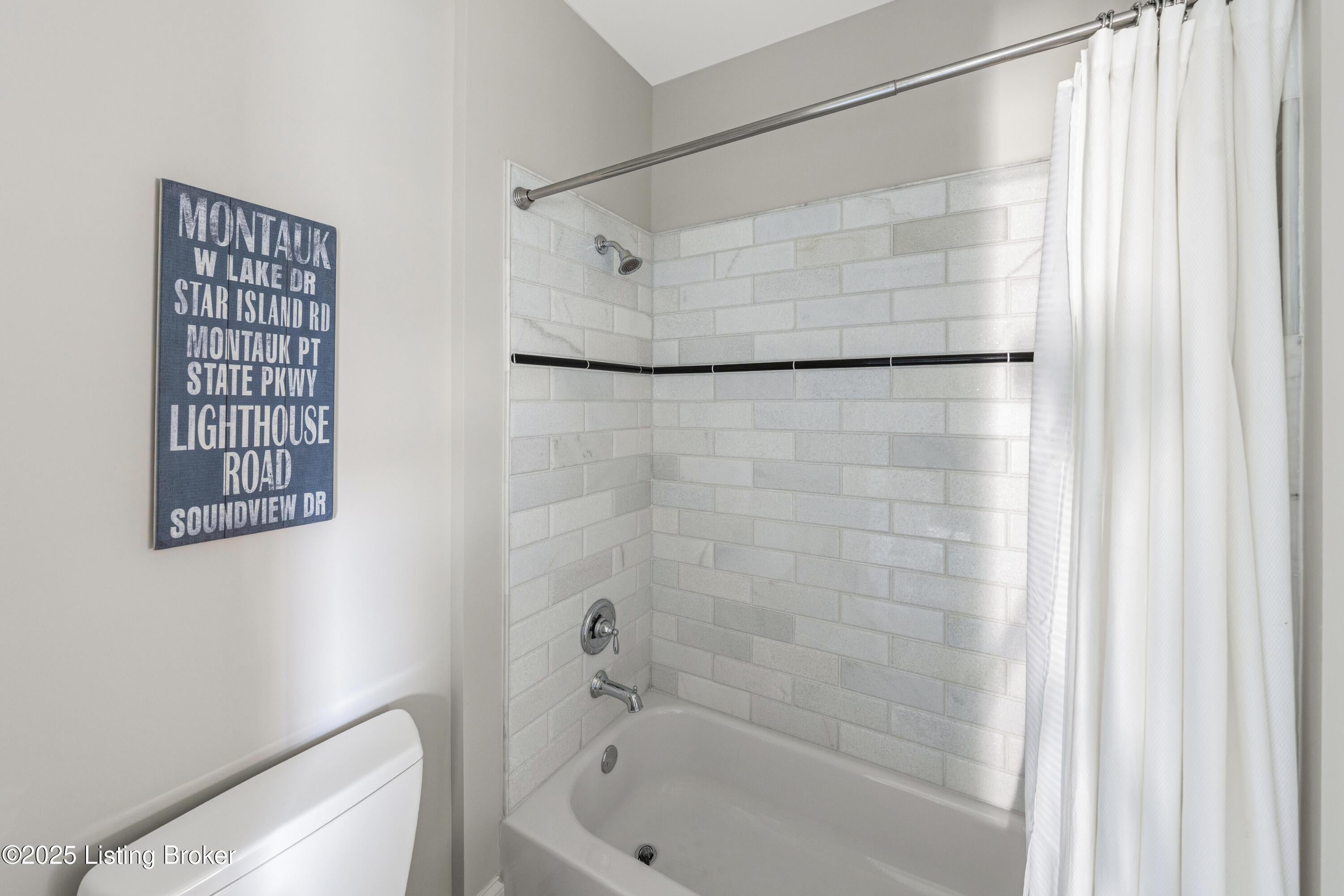 Prospect, Kentucky, 40059, United States, 4 Bedrooms Bedrooms, ,4 BathroomsBathrooms,Residential,Active,1969754