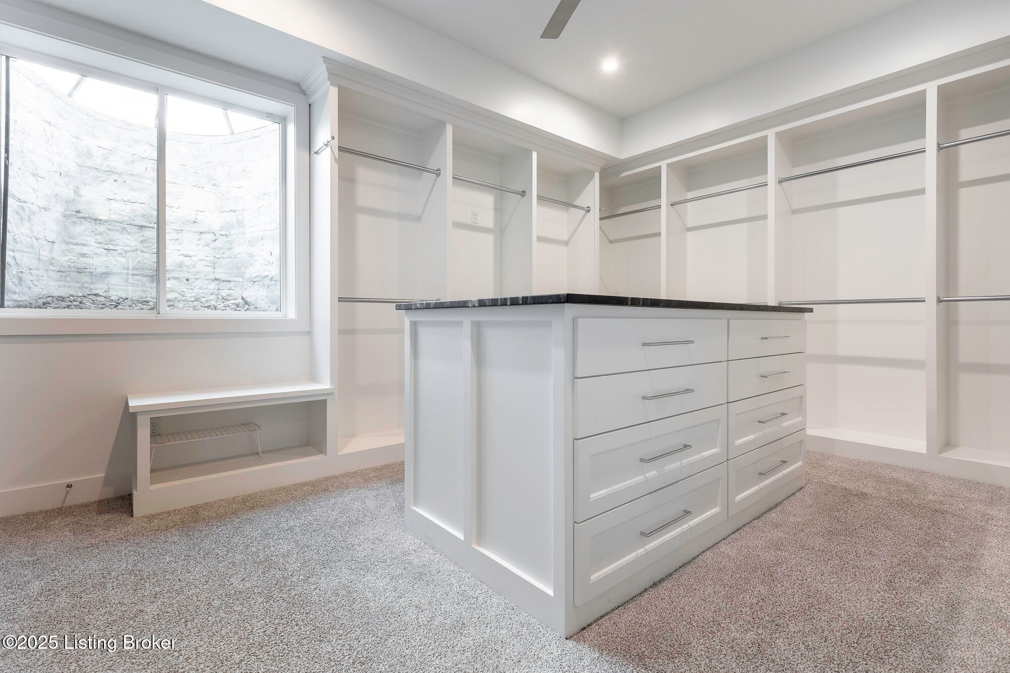 Prospect, Kentucky, 40059, United States, 5 Bedrooms Bedrooms, ,7 BathroomsBathrooms,Residential,Active,1894198