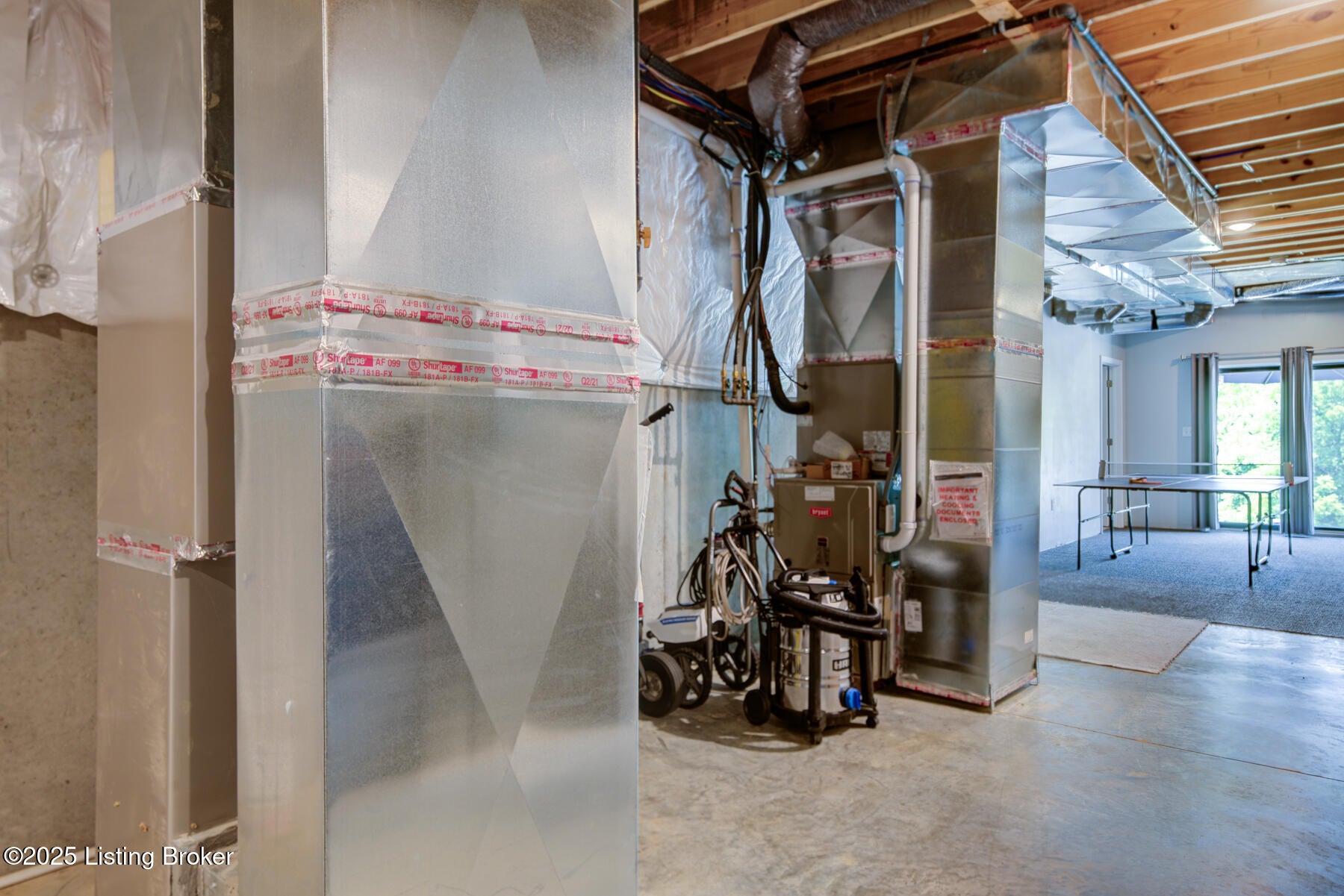 Taylorsville, Kentucky, 40071, United States, ,5 BathroomsBathrooms,Residential,Active,1900170