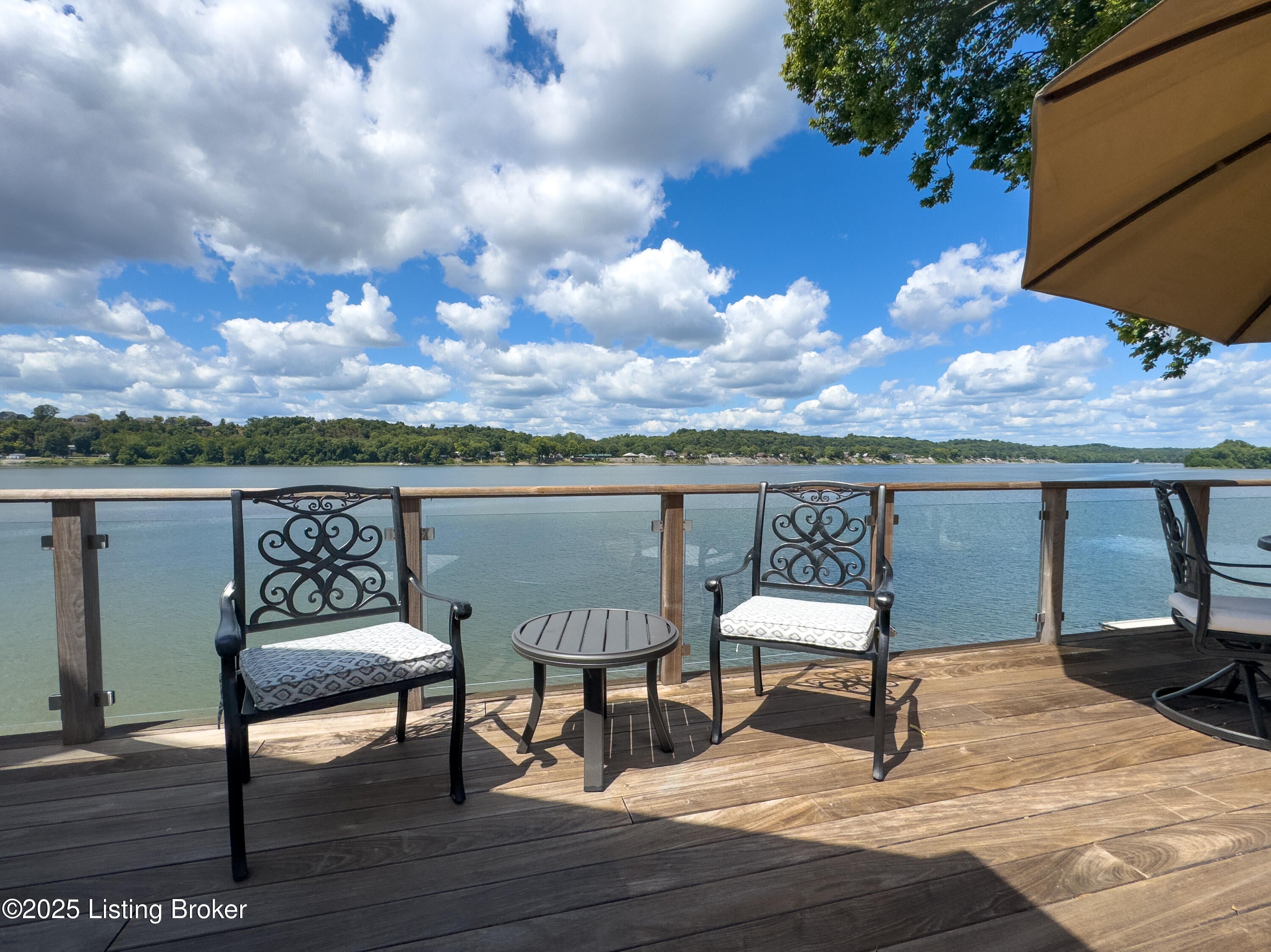 Prospect, Kentucky, 40059, United States, 3 Bedrooms Bedrooms, ,3 BathroomsBathrooms,Residential,Active,1922654