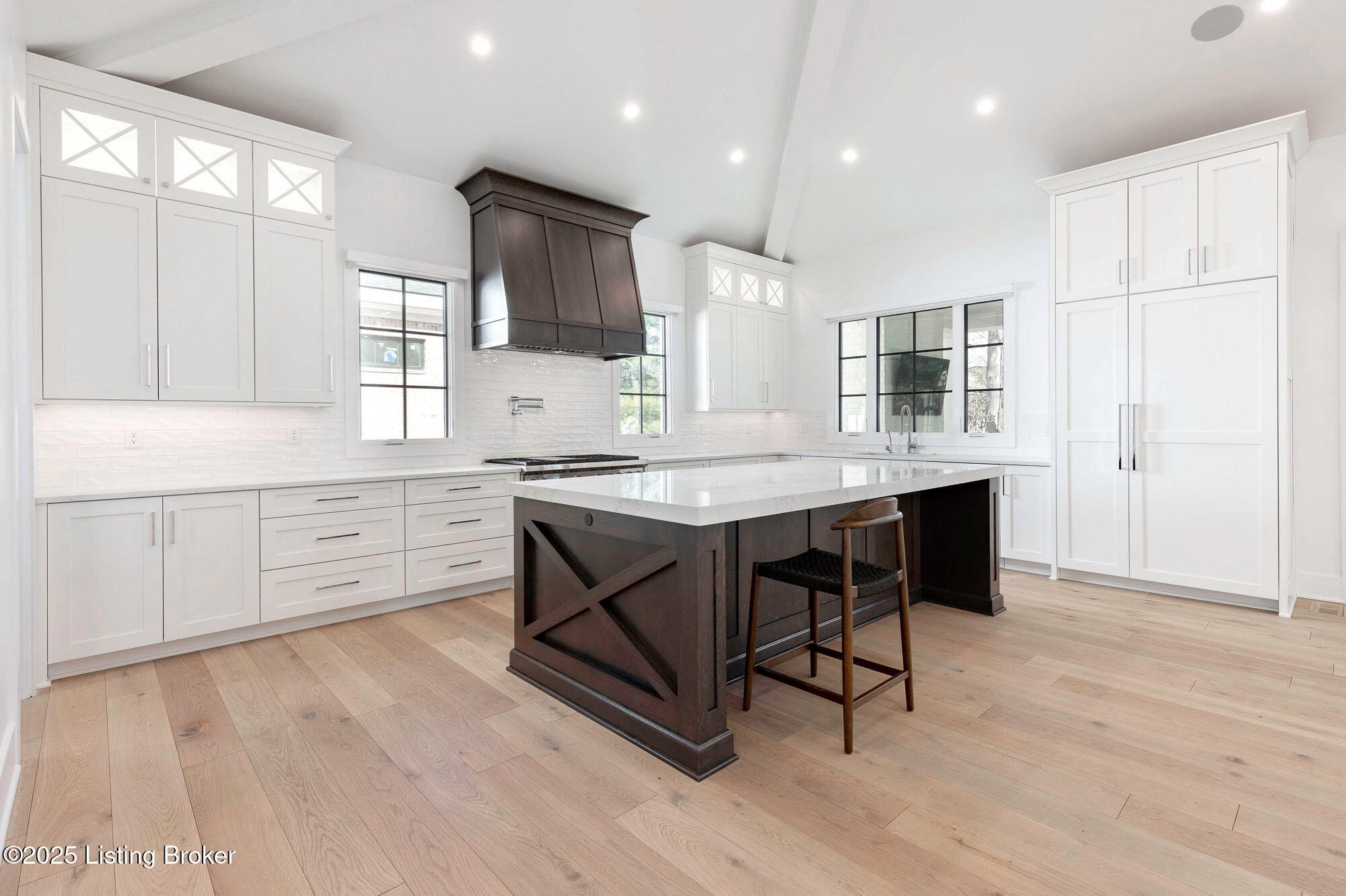 Prospect, Kentucky, 40059, United States, 5 Bedrooms Bedrooms, ,7 BathroomsBathrooms,Residential,Active,1894198