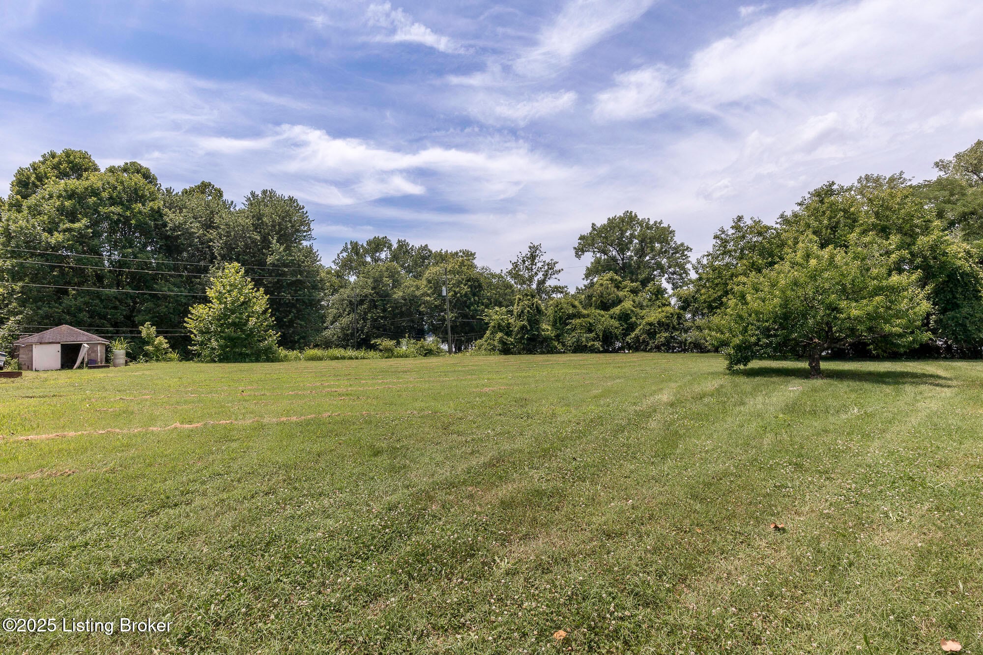 Louisville, Kentucky, 40222, United States, ,2 BathroomsBathrooms,Residential,Active,1888490