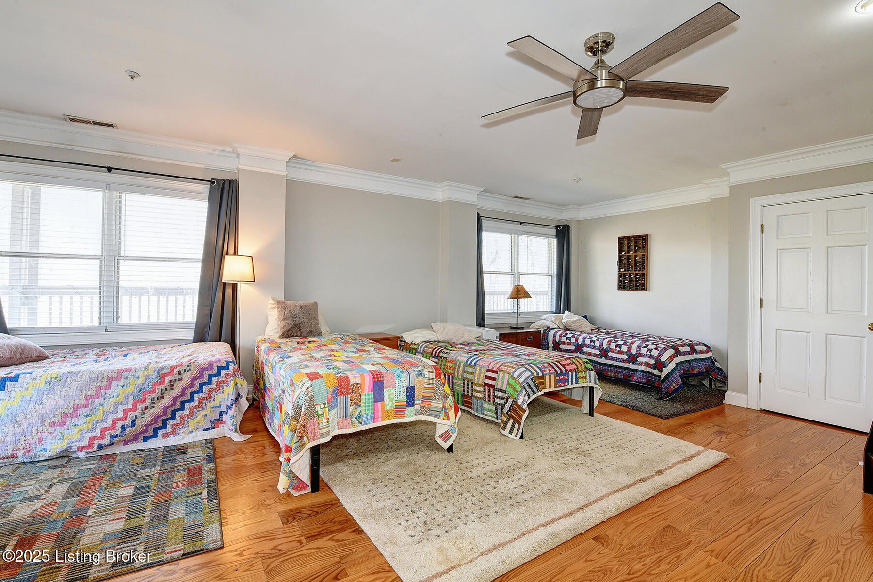 Louisville, Kentucky, 40220, United States, 5 Bedrooms Bedrooms, ,7 BathroomsBathrooms,Residential,Active,1953976