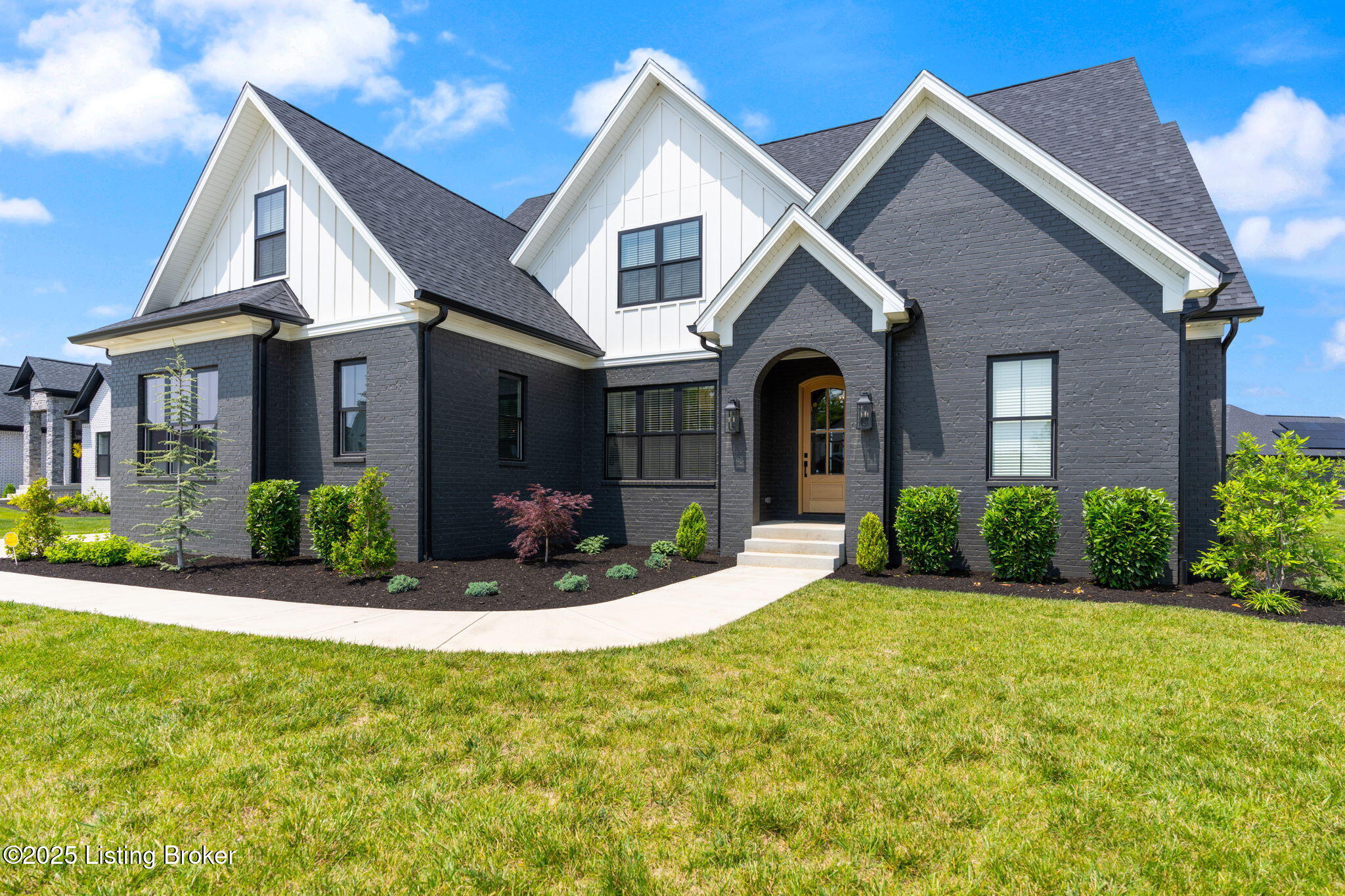 Crestwood, Kentucky, 40014, United States, 5 Bedrooms Bedrooms, ,5 BathroomsBathrooms,Residential,Active,1880027