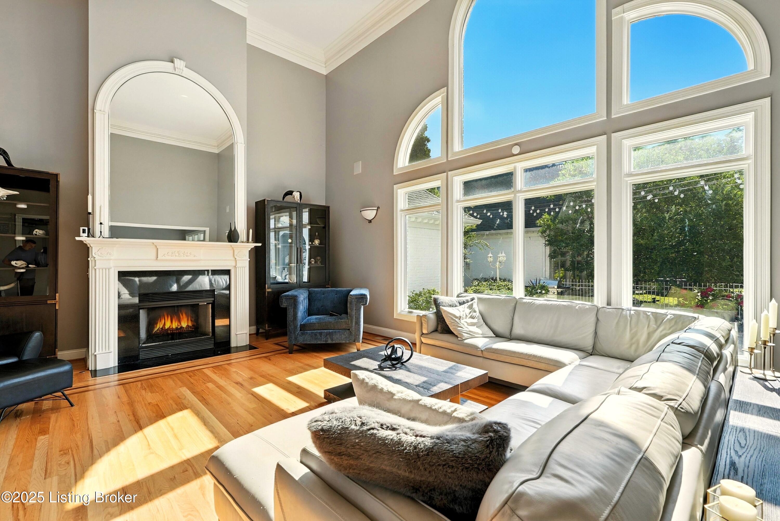 Louisville, Kentucky, 40223, United States, 5 Bedrooms Bedrooms, ,5 BathroomsBathrooms,Residential,Active,1968407