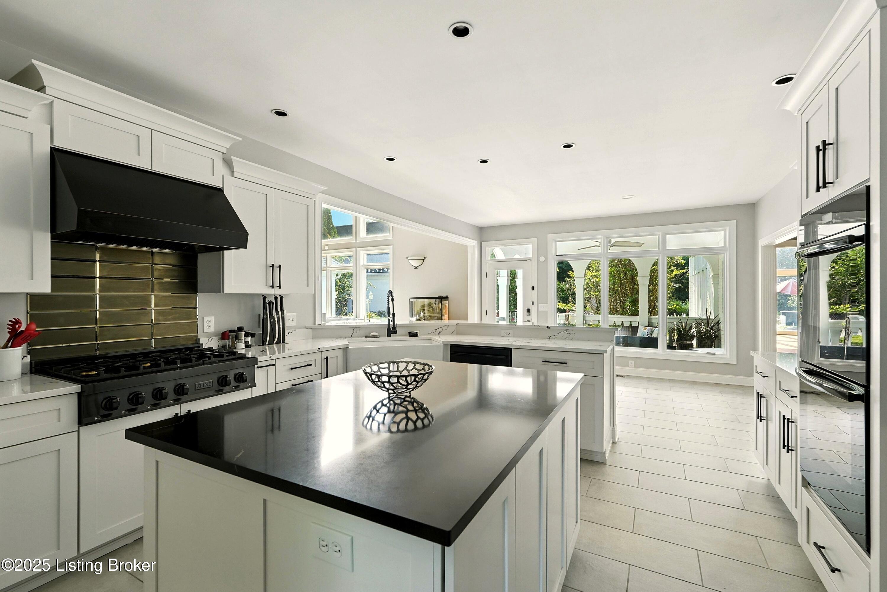 Louisville, Kentucky, 40223, United States, 5 Bedrooms Bedrooms, ,5 BathroomsBathrooms,Residential,Active,1968407