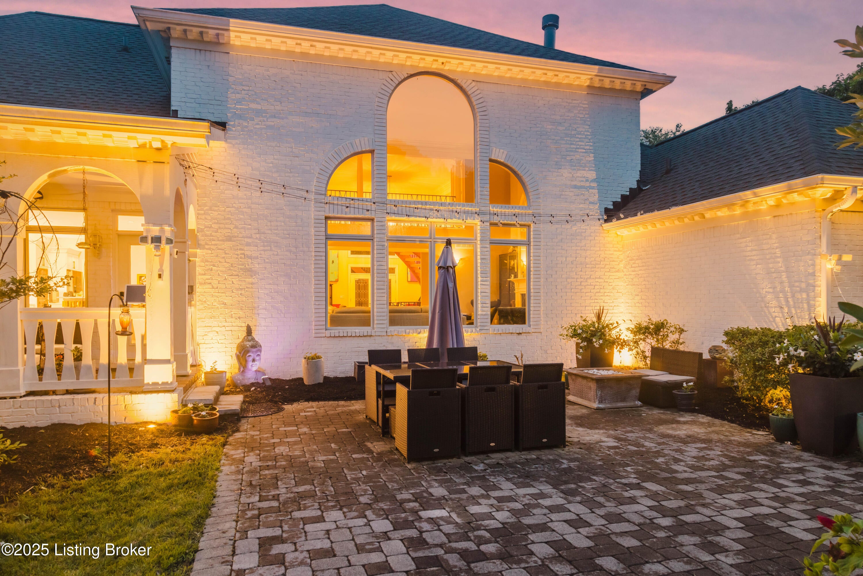 Louisville, Kentucky, 40223, United States, 5 Bedrooms Bedrooms, ,5 BathroomsBathrooms,Residential,Active,1968407