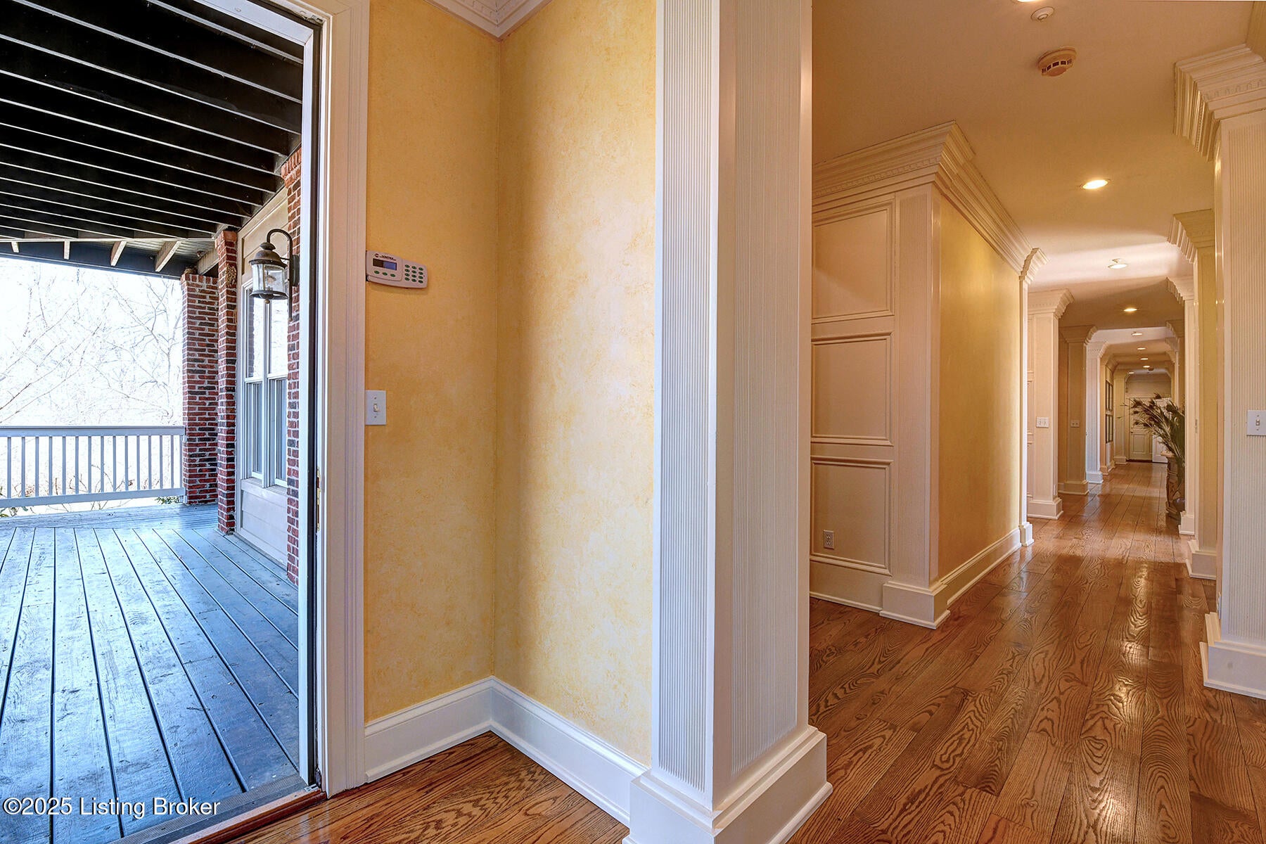 Louisville, Kentucky, 40220, United States, 5 Bedrooms Bedrooms, ,7 BathroomsBathrooms,Residential,Active,1953976