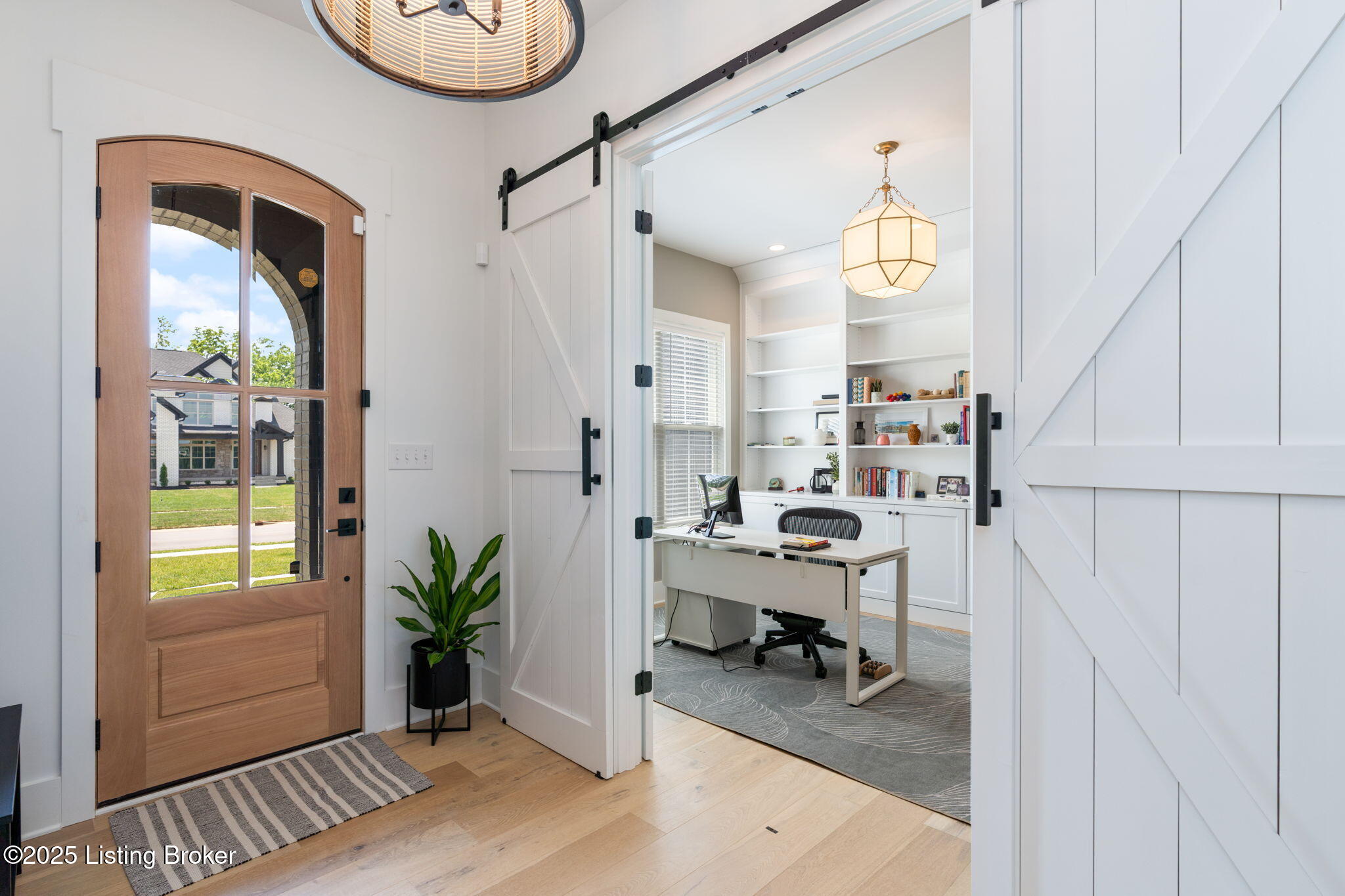 Crestwood, Kentucky, 40014, United States, 5 Bedrooms Bedrooms, ,5 BathroomsBathrooms,Residential,Active,1880027