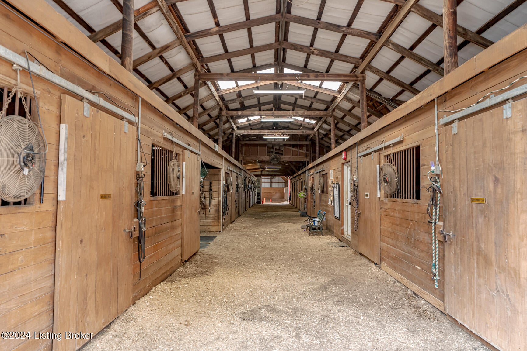 Louisville, Kentucky, 40229, United States, 2 Bedrooms Bedrooms, ,1 BathroomBathrooms,Residential,Active,1964291