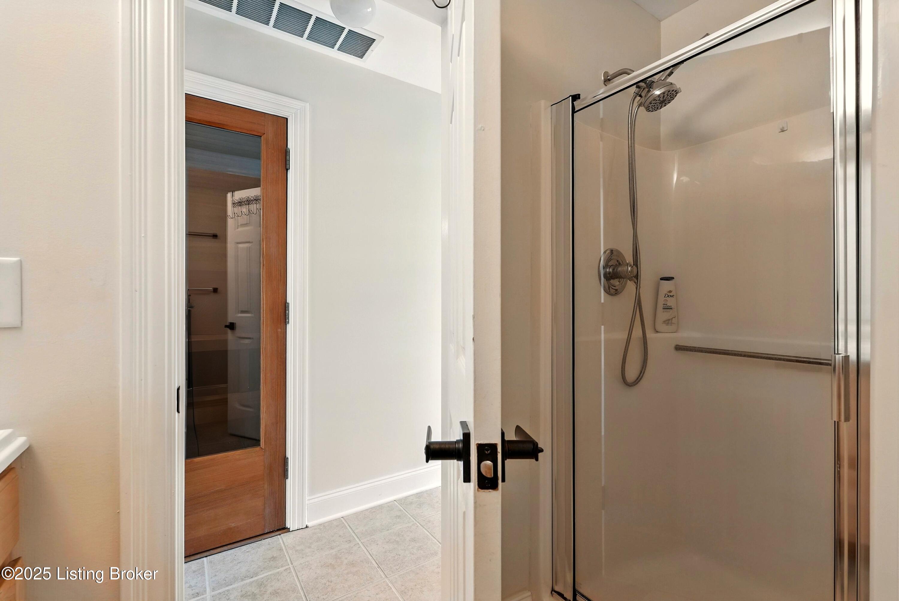 Louisville, Kentucky, 40223, United States, 5 Bedrooms Bedrooms, ,5 BathroomsBathrooms,Residential,Active,1968407