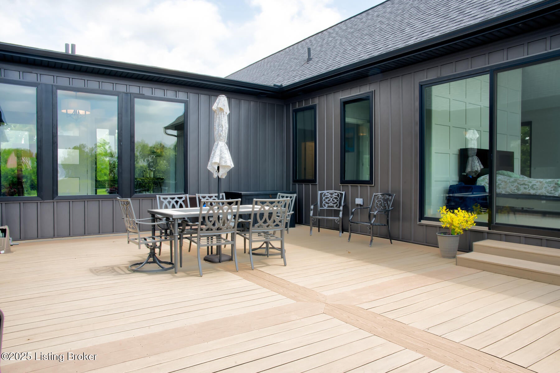 Taylorsville, Kentucky, 40071, United States, ,5 BathroomsBathrooms,Residential,Active,1900170