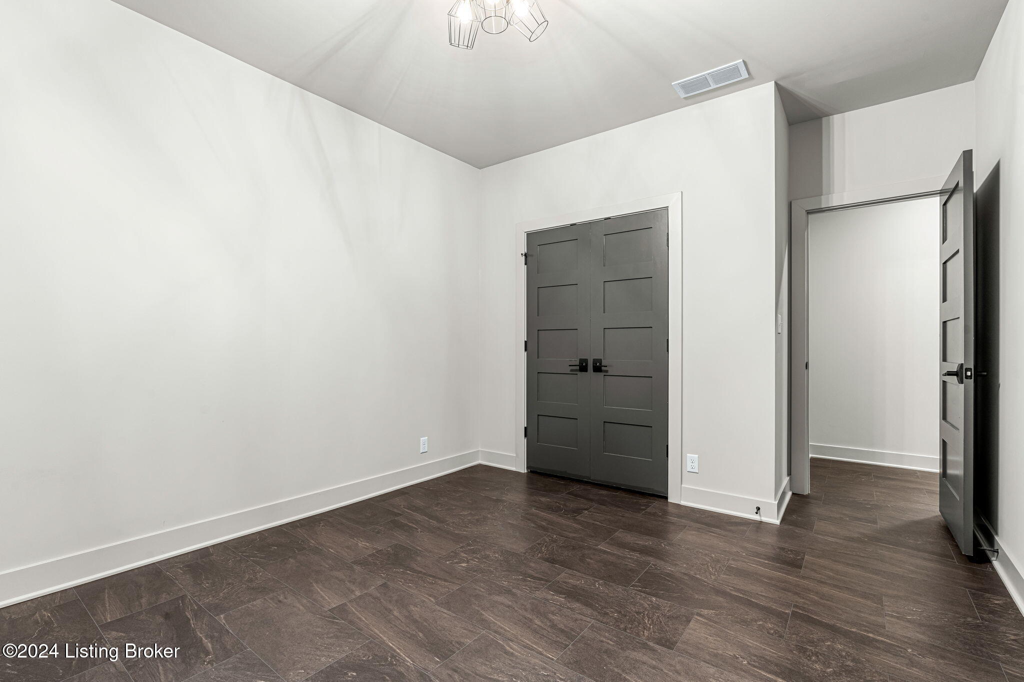 Prospect, Kentucky, 40059, United States, 6 Bedrooms Bedrooms, ,5 BathroomsBathrooms,Residential,Active,1926893