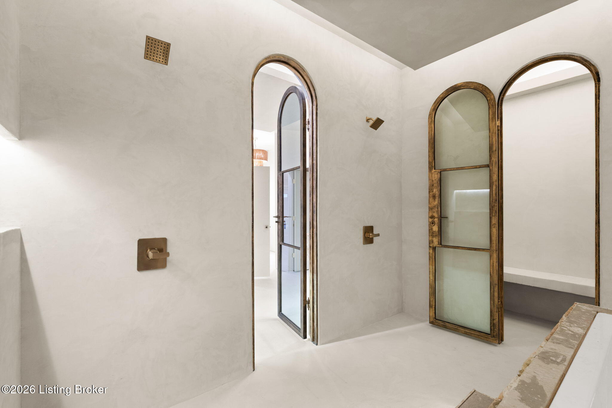 Shelbyville, Kentucky, 40065, United States, 5 Bedrooms Bedrooms, ,5 BathroomsBathrooms,Residential,Active,2007617