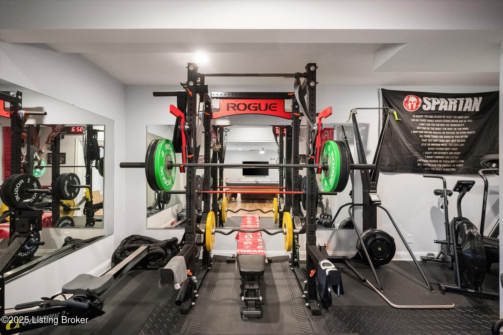 Crestwood, Kentucky, 40014, United States, 6 Bedrooms Bedrooms, ,5 BathroomsBathrooms,Residential,Active,1926918