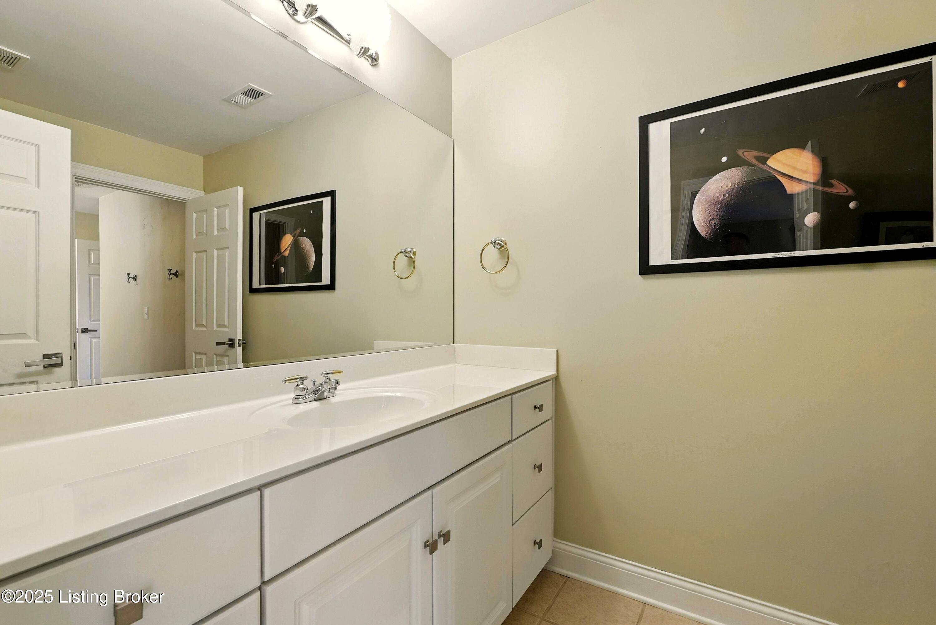 Louisville, Kentucky, 40223, United States, 5 Bedrooms Bedrooms, ,5 BathroomsBathrooms,Residential,Active,1968407