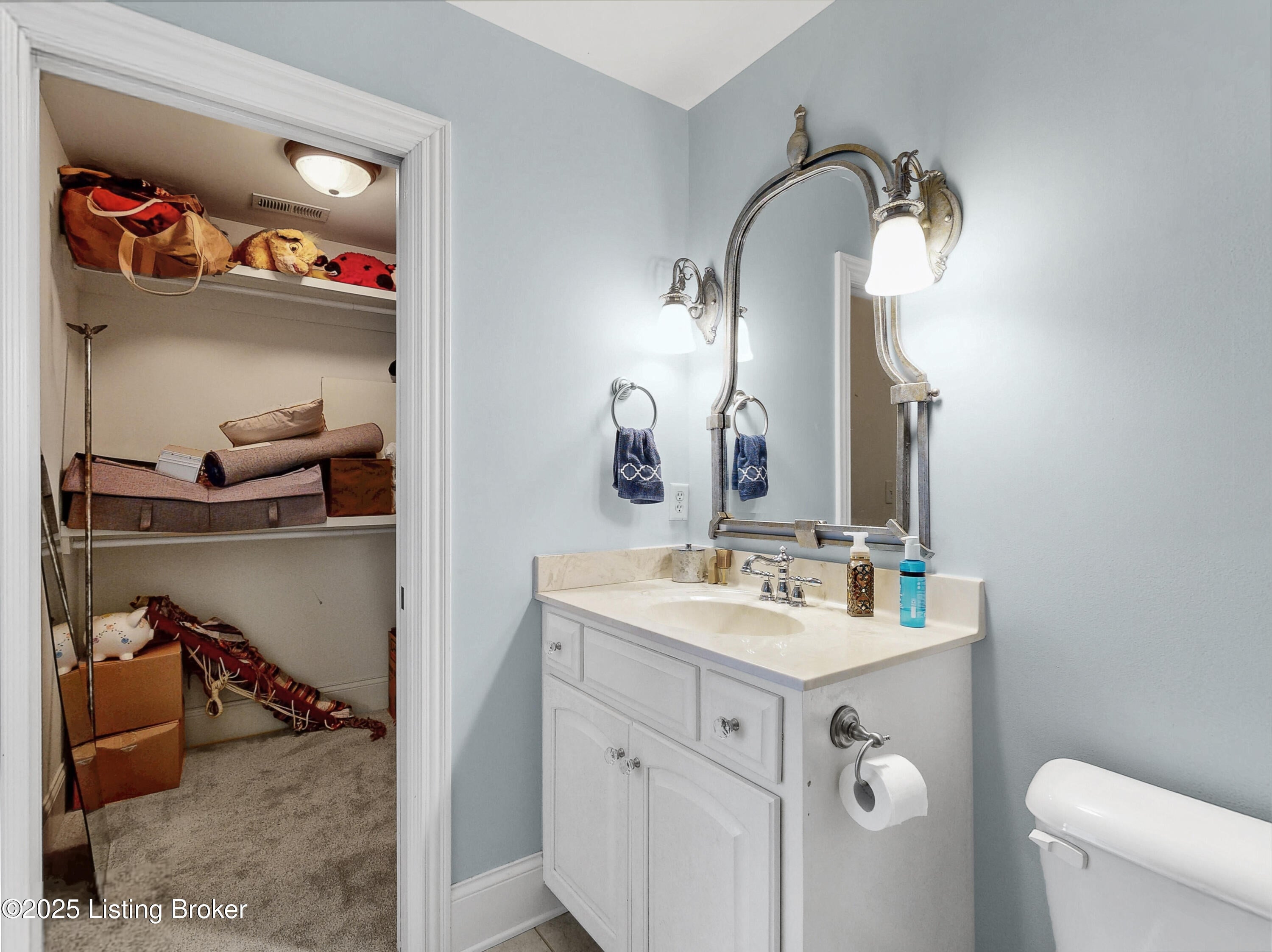 Prospect, Kentucky, 40059, United States, ,5 BathroomsBathrooms,Residential,Active,1849523