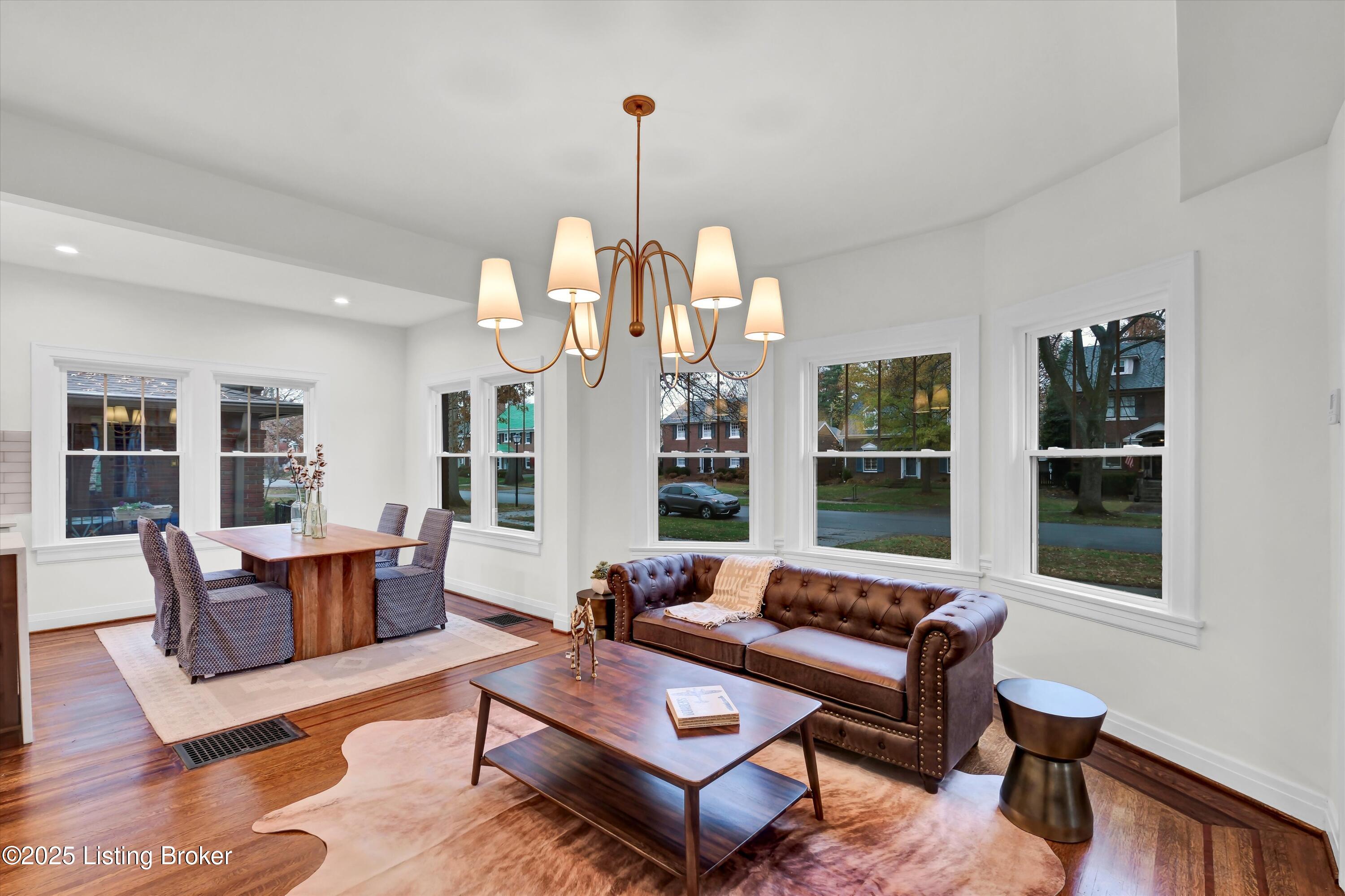 Louisville, Kentucky, 40205, United States, 4 Bedrooms Bedrooms, ,5 BathroomsBathrooms,Residential,Active,1996579