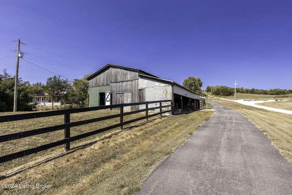 1860 PLUM CREEK RD, TAYLORSVILLE, KY 40071, photo 2 of 68