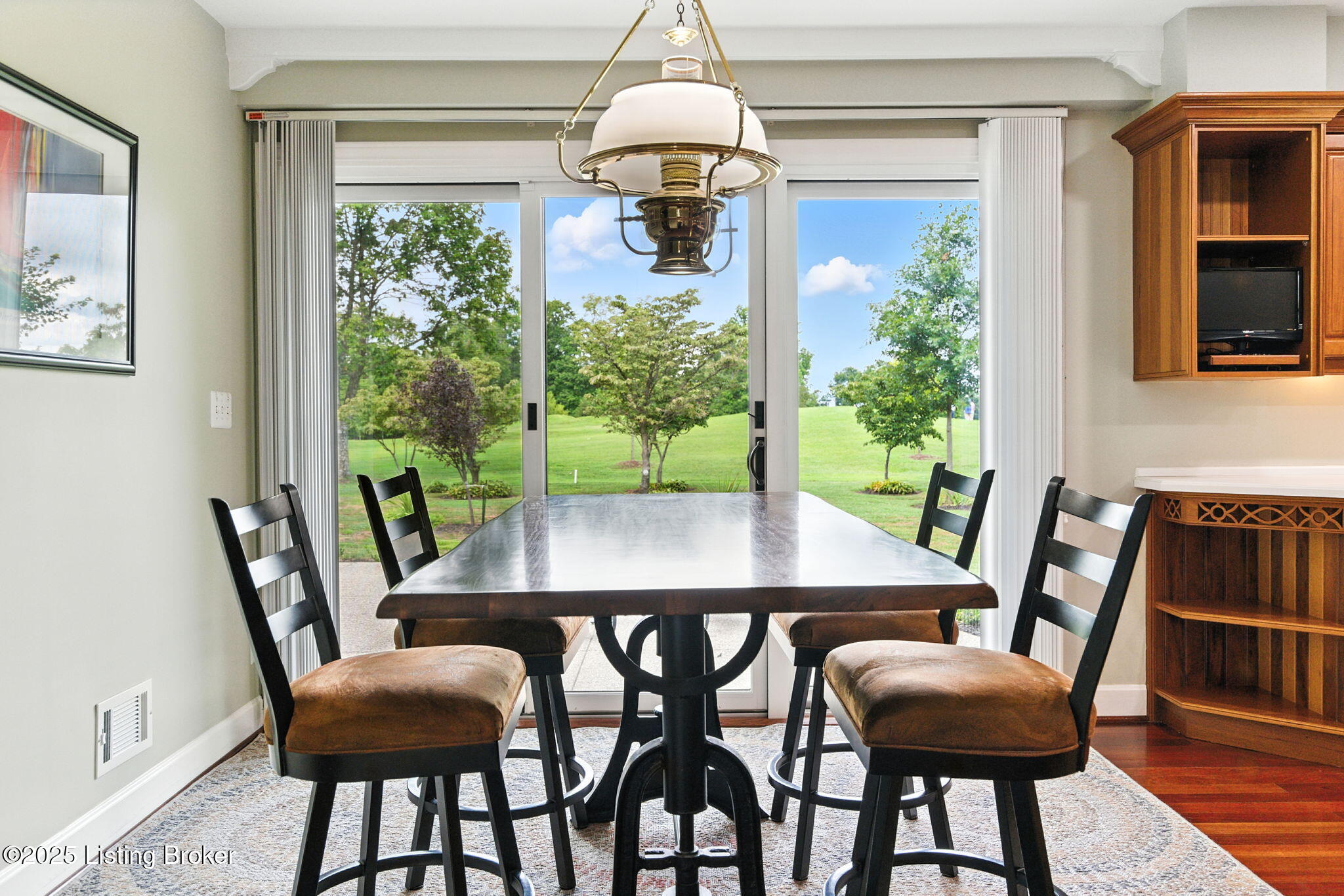 Louisville, Kentucky, 40222, United States, 5 Bedrooms Bedrooms, ,5 BathroomsBathrooms,Residential,Active,1929431