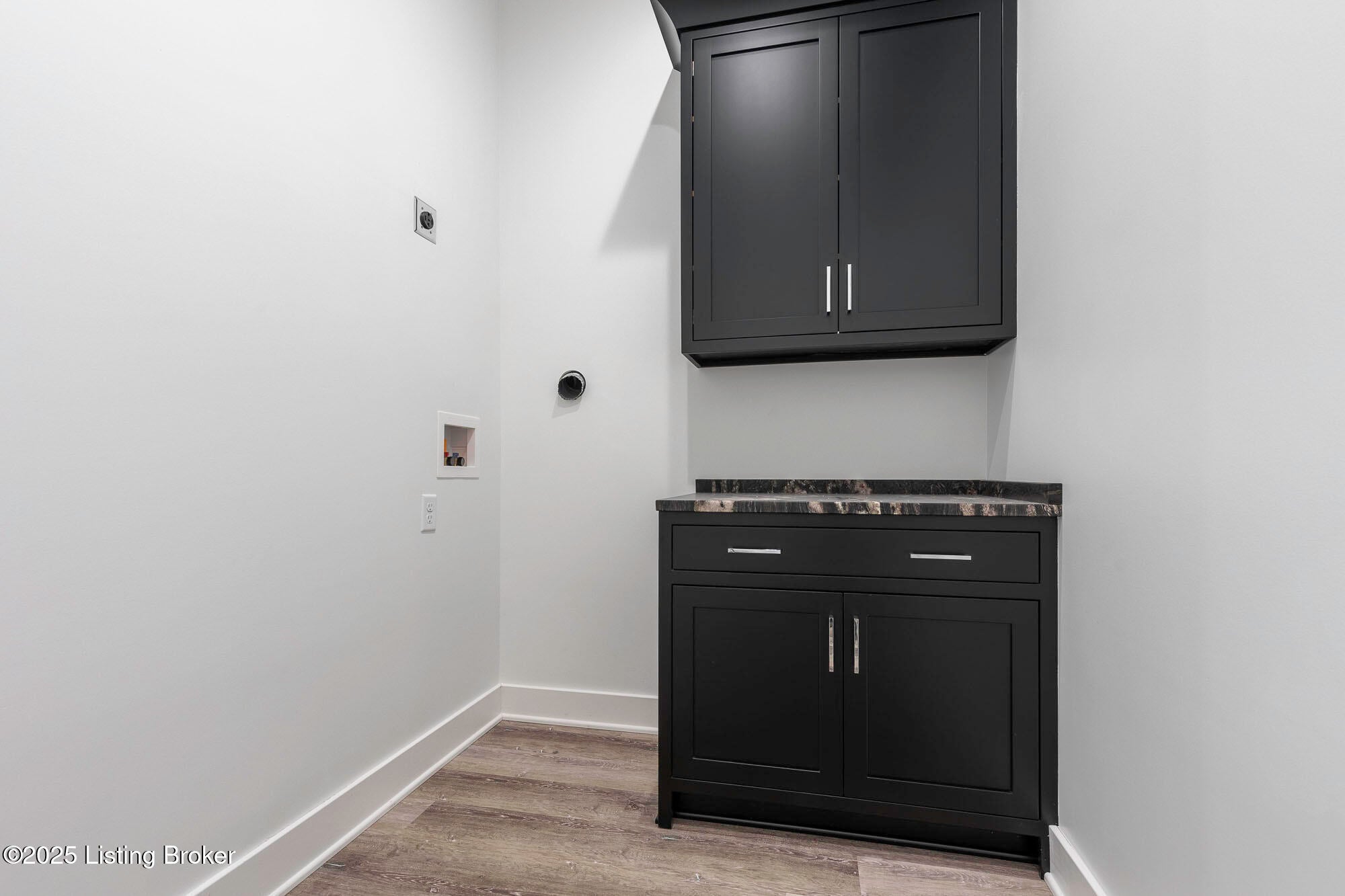 Prospect, Kentucky, 40059, United States, 5 Bedrooms Bedrooms, ,7 BathroomsBathrooms,Residential,Active,1894198