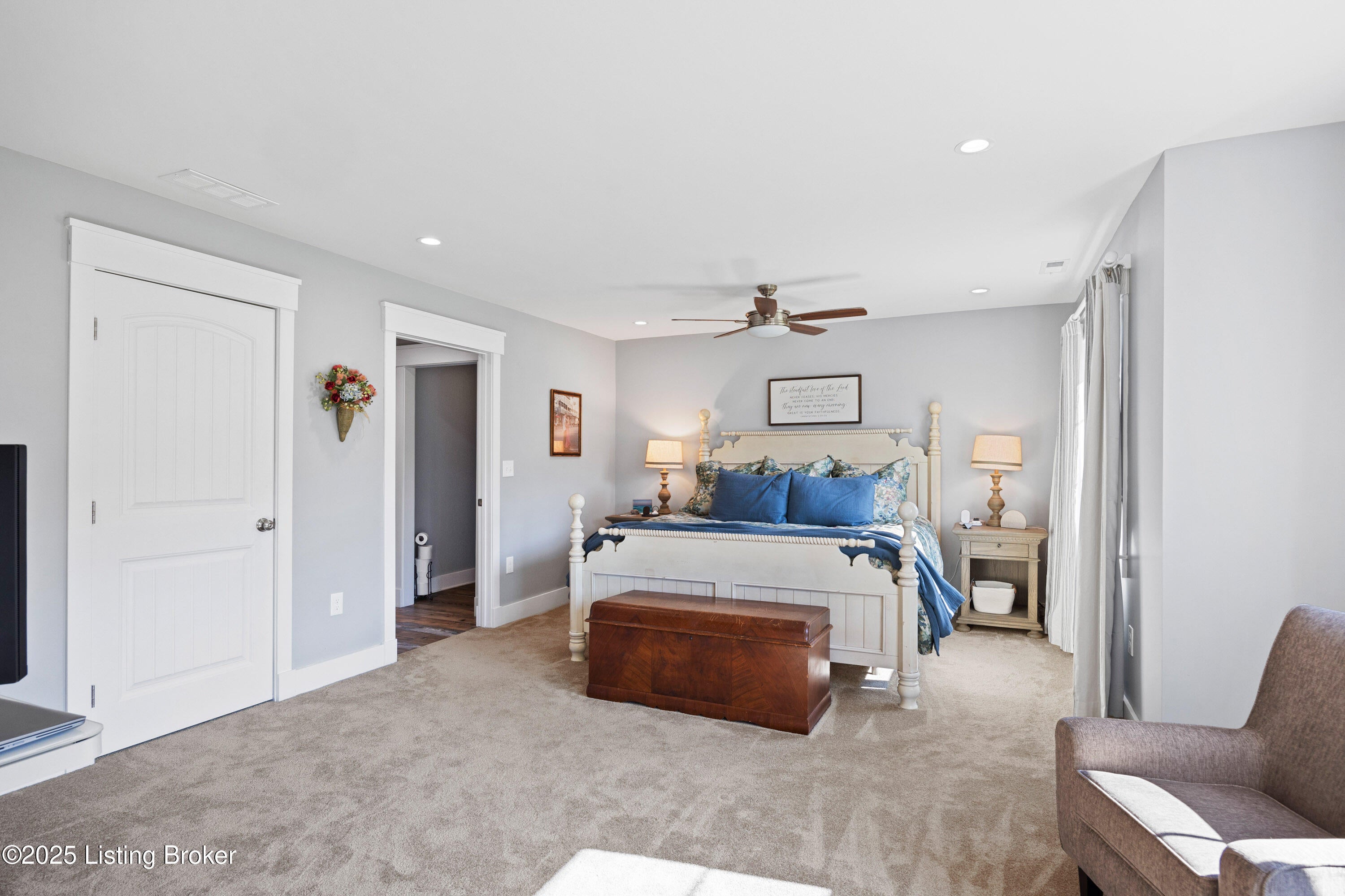 Louisville, Kentucky, 40272, United States, 6 Bedrooms Bedrooms, ,6 BathroomsBathrooms,Residential,Active,1929692