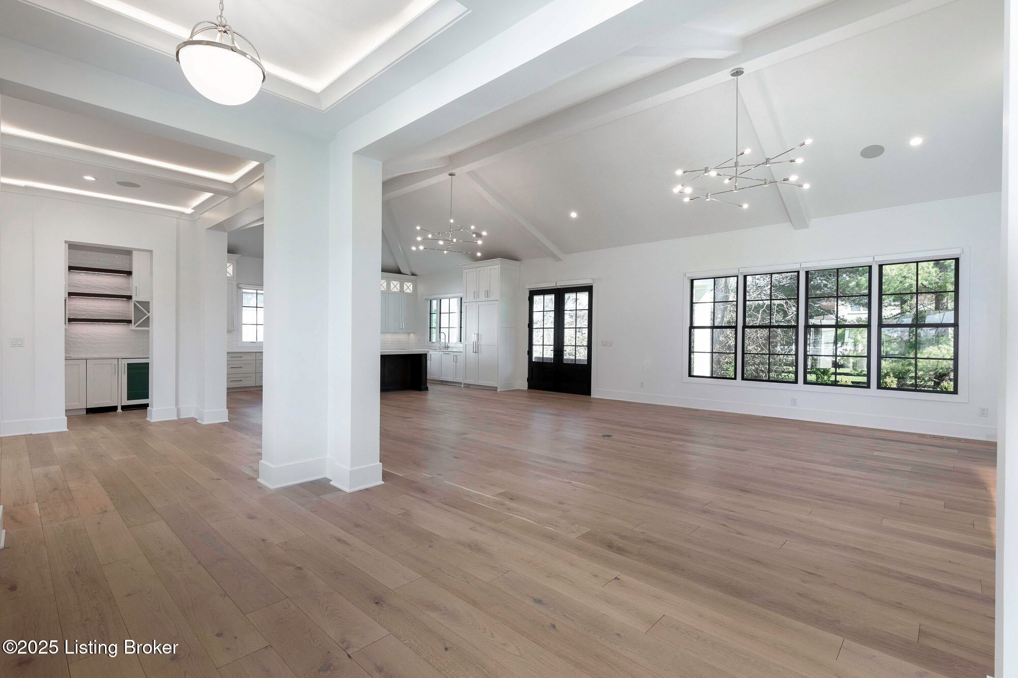 Prospect, Kentucky, 40059, United States, 5 Bedrooms Bedrooms, ,7 BathroomsBathrooms,Residential,Active,1894198