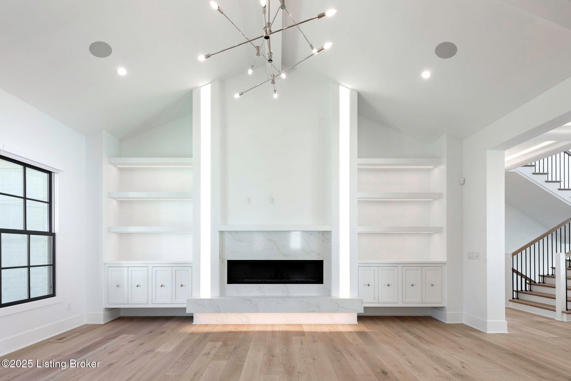 Prospect, Kentucky, 40059, United States, 5 Bedrooms Bedrooms, ,7 BathroomsBathrooms,Residential,Active,1894198