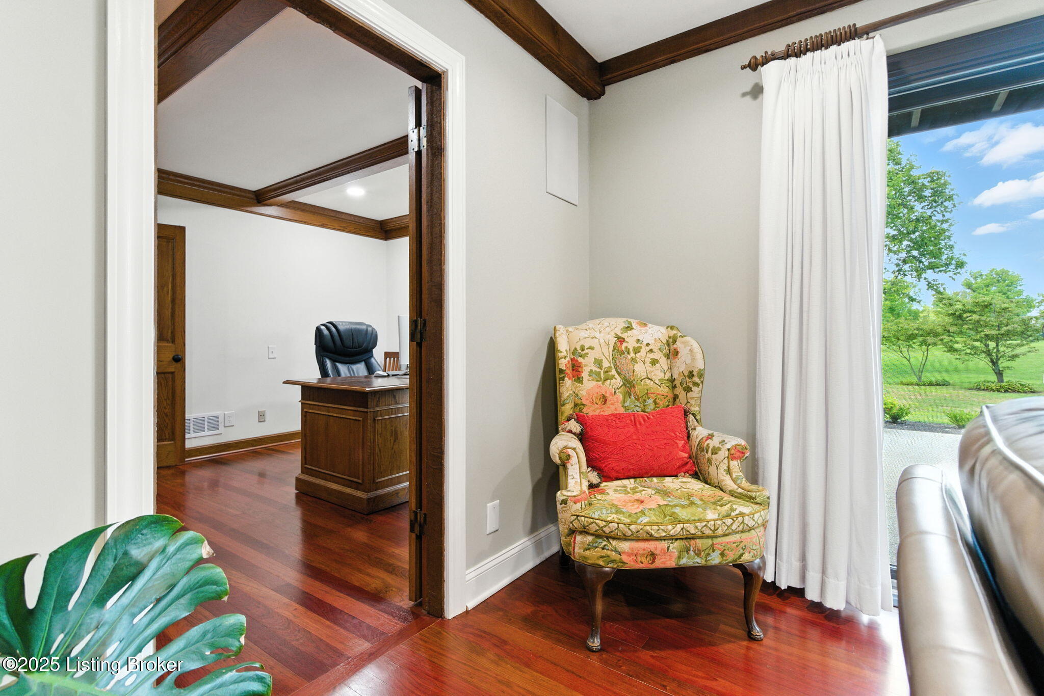 Louisville, Kentucky, 40222, United States, 5 Bedrooms Bedrooms, ,5 BathroomsBathrooms,Residential,Active,1929431