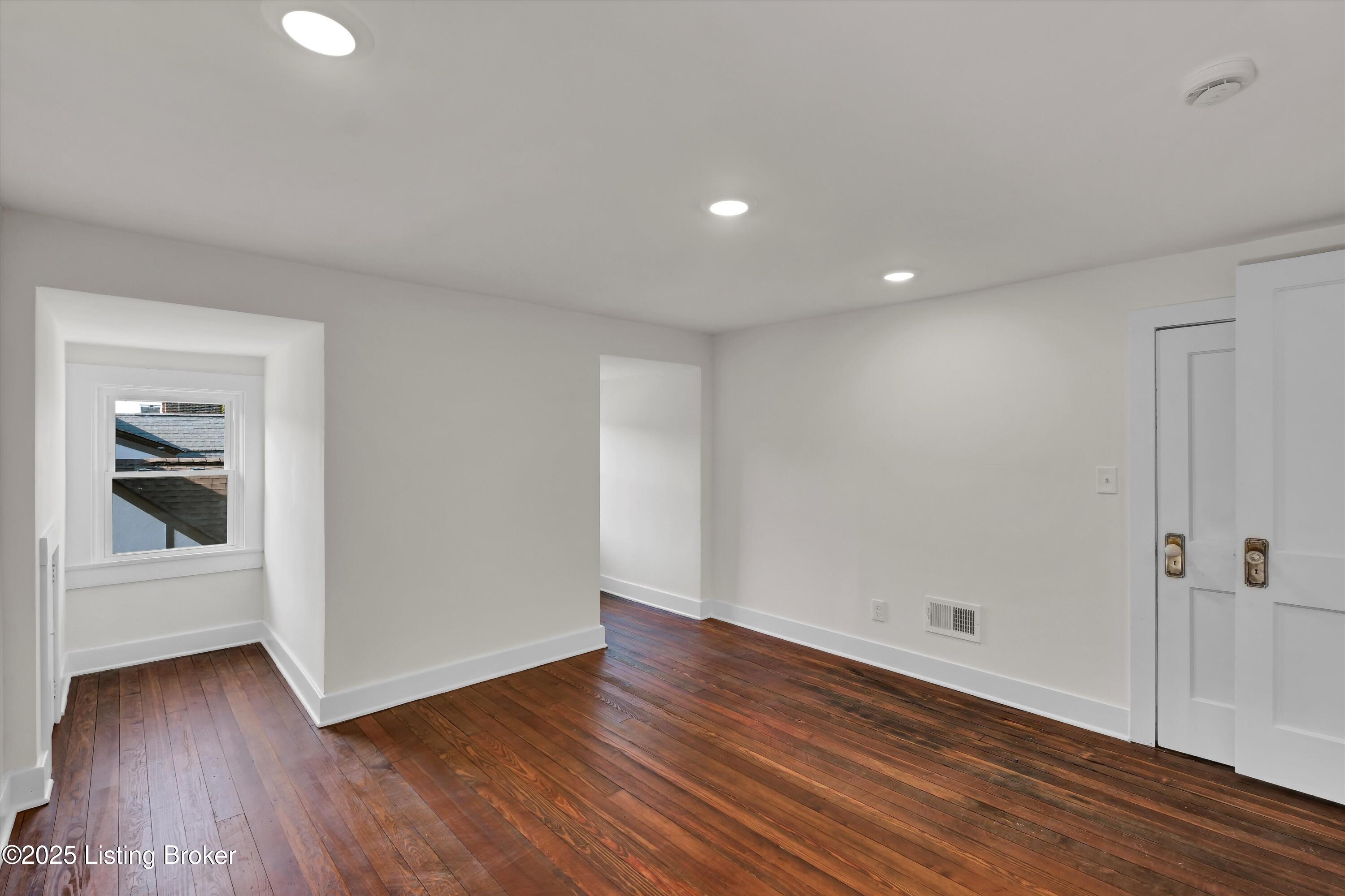 Louisville, Kentucky, 40205, United States, 4 Bedrooms Bedrooms, ,5 BathroomsBathrooms,Residential,Active,1953367