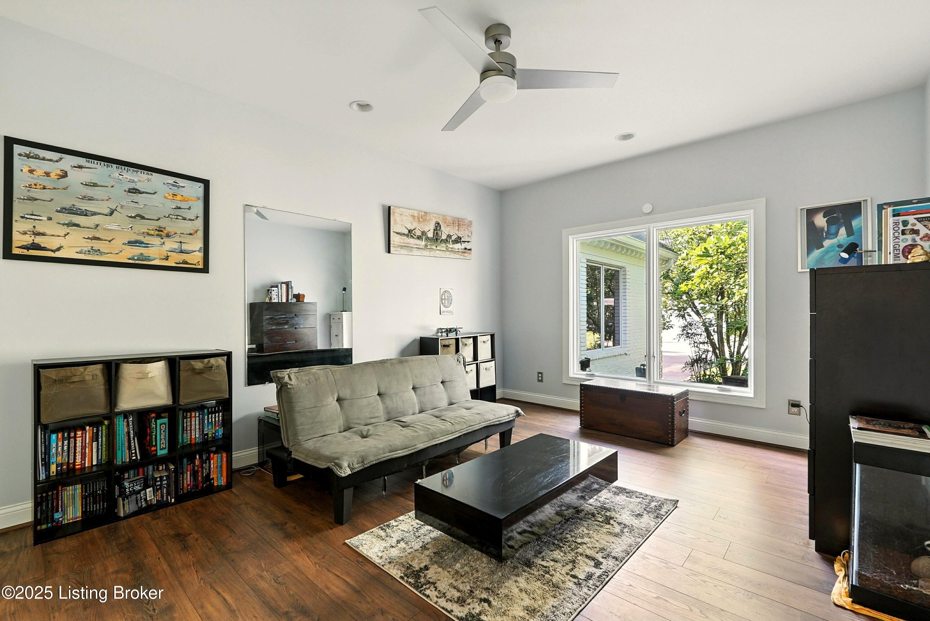 Louisville, Kentucky, 40223, United States, 5 Bedrooms Bedrooms, ,5 BathroomsBathrooms,Residential,Active,1968407