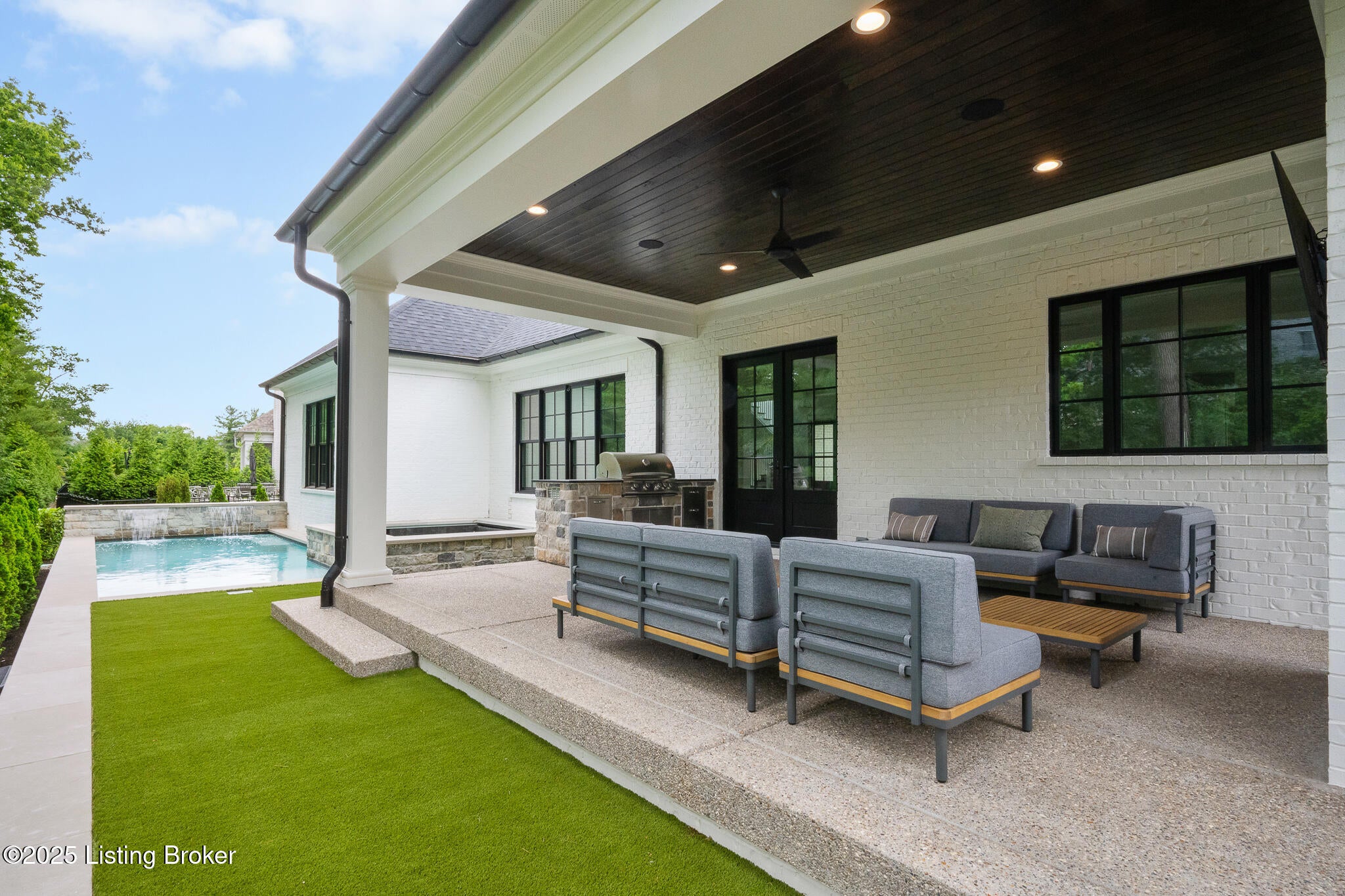 Prospect, Kentucky, 40059, United States, 5 Bedrooms Bedrooms, ,7 BathroomsBathrooms,Residential,Active,1894198