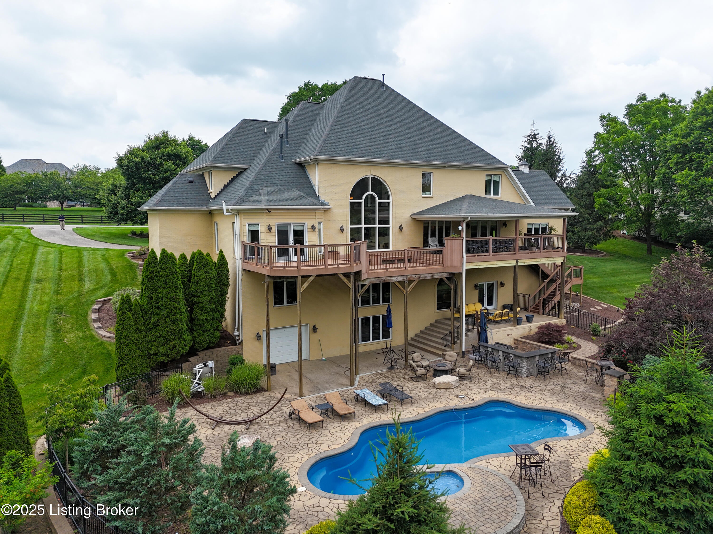 Prospect, Kentucky, 40059, United States, ,5 BathroomsBathrooms,Residential,Active,1849523