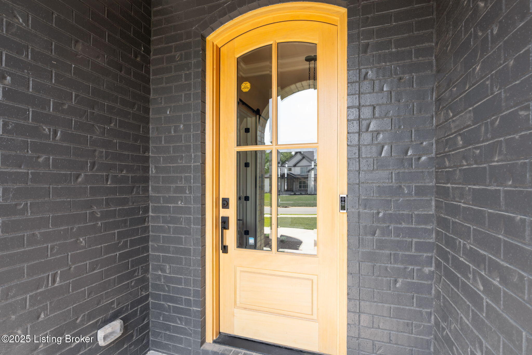 Crestwood, Kentucky, 40014, United States, 5 Bedrooms Bedrooms, ,5 BathroomsBathrooms,Residential,Active,1880027