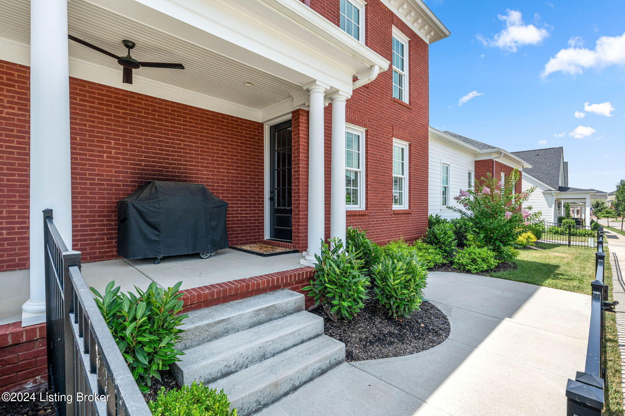 Prospect, Kentucky, 40059, United States, 6 Bedrooms Bedrooms, ,5 BathroomsBathrooms,Residential,Active,1926893