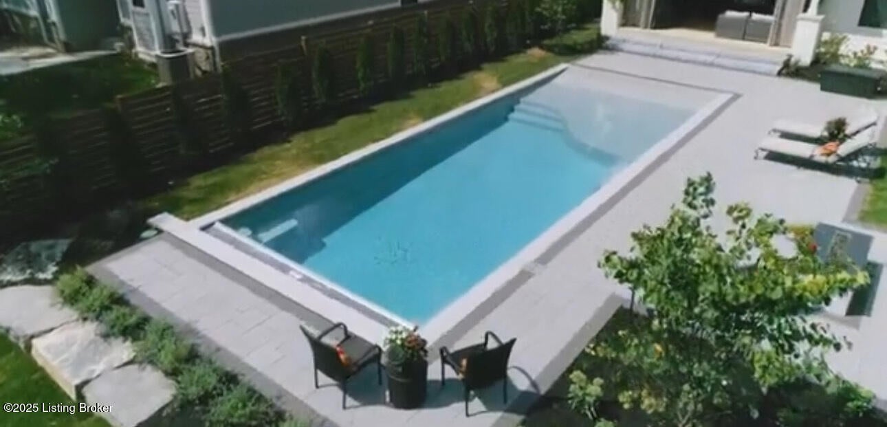 Shepherdsville, Kentucky, 40165, United States, 4 Bedrooms Bedrooms, ,3 BathroomsBathrooms,Residential,Active,1996291