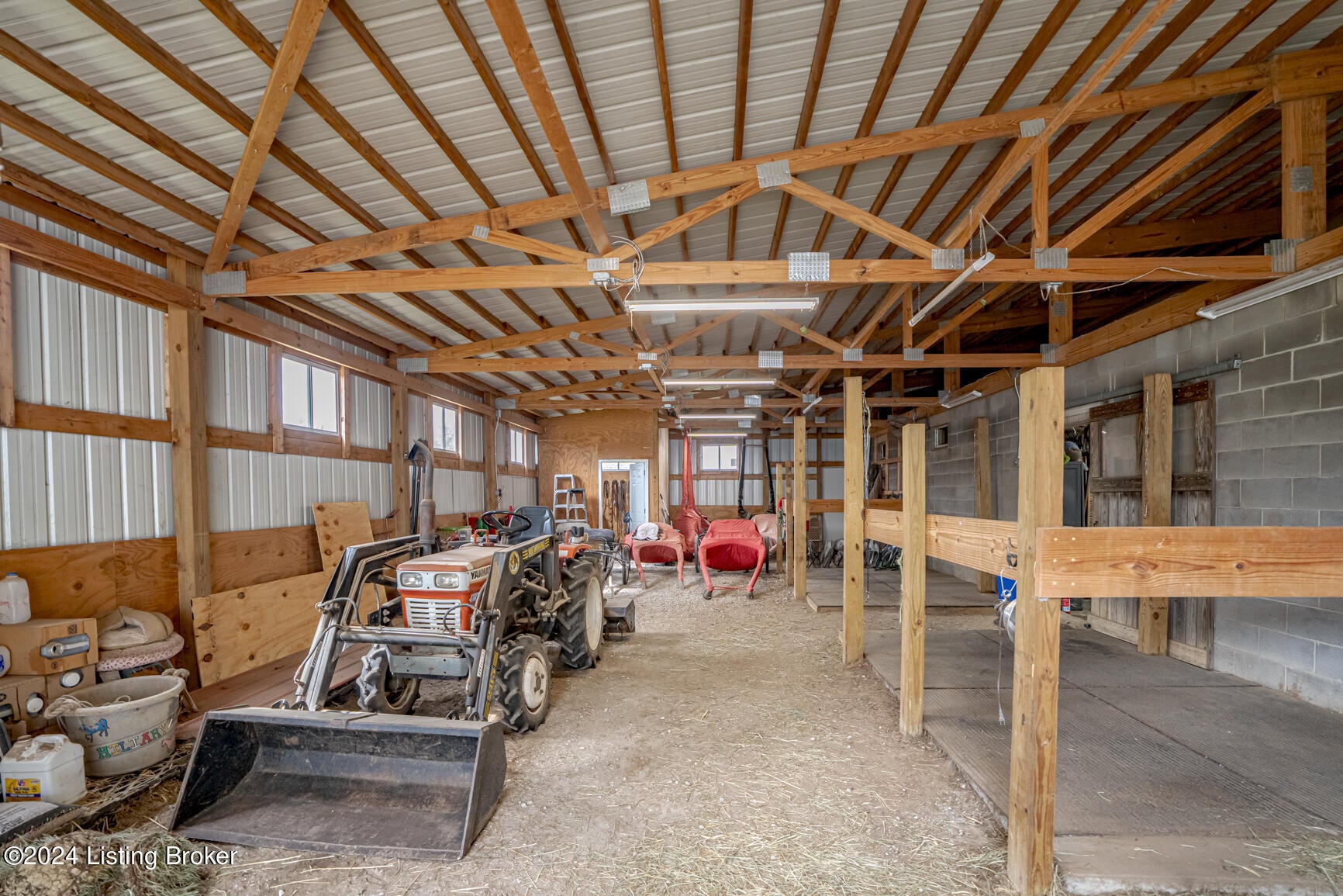 Louisville, Kentucky, 40229, United States, 2 Bedrooms Bedrooms, ,1 BathroomBathrooms,Residential,Active,1964291