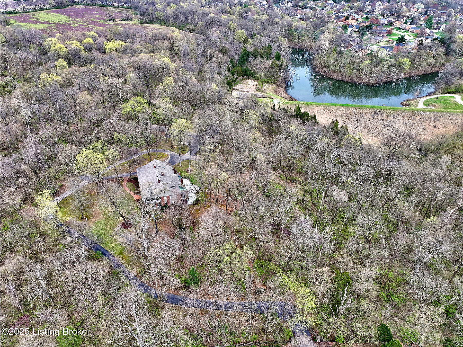 Louisville, Kentucky, 40220, United States, 5 Bedrooms Bedrooms, ,7 BathroomsBathrooms,Residential,Active,1953976