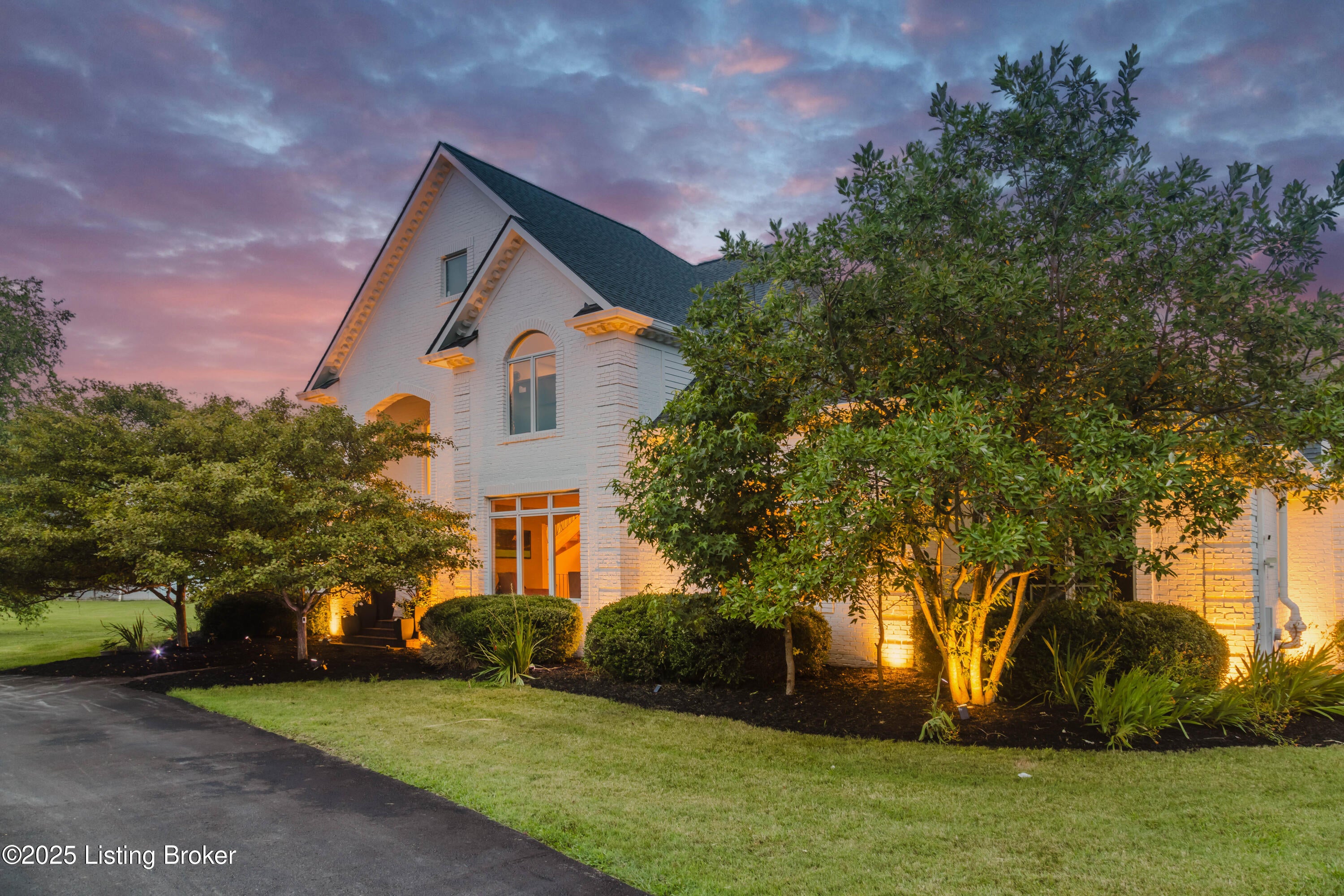 Louisville, Kentucky, 40223, United States, 5 Bedrooms Bedrooms, ,5 BathroomsBathrooms,Residential,Active,1968407