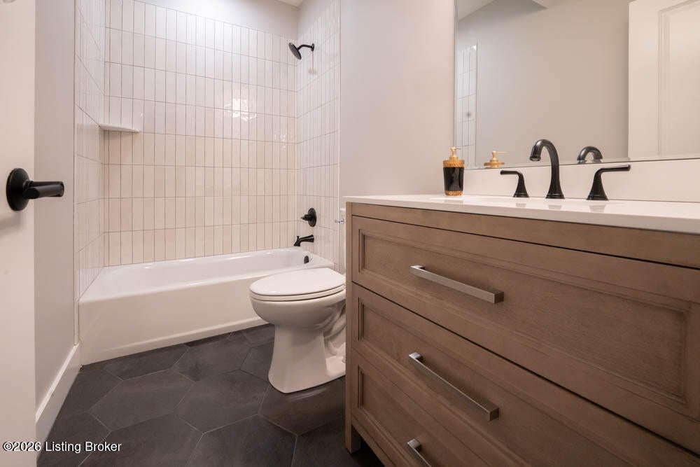 Prospect, Kentucky, 40059, United States, 5 Bedrooms Bedrooms, ,5 BathroomsBathrooms,Residential,Active,2008924