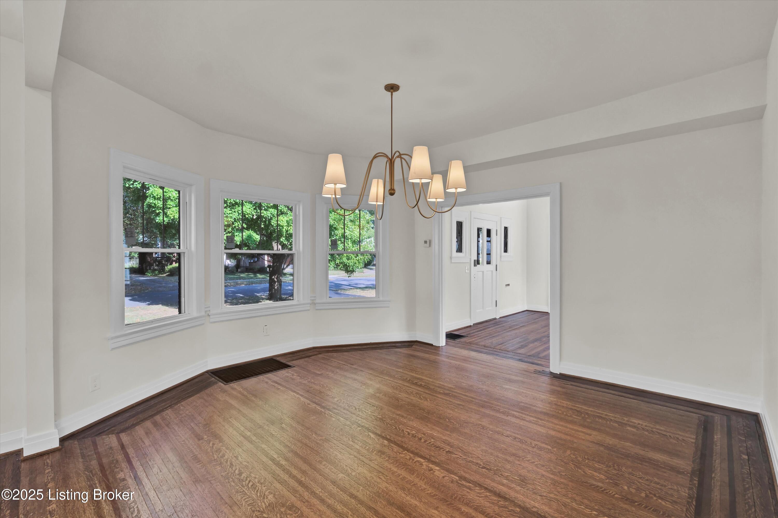 Louisville, Kentucky, 40205, United States, 4 Bedrooms Bedrooms, ,5 BathroomsBathrooms,Residential,Active,1953367