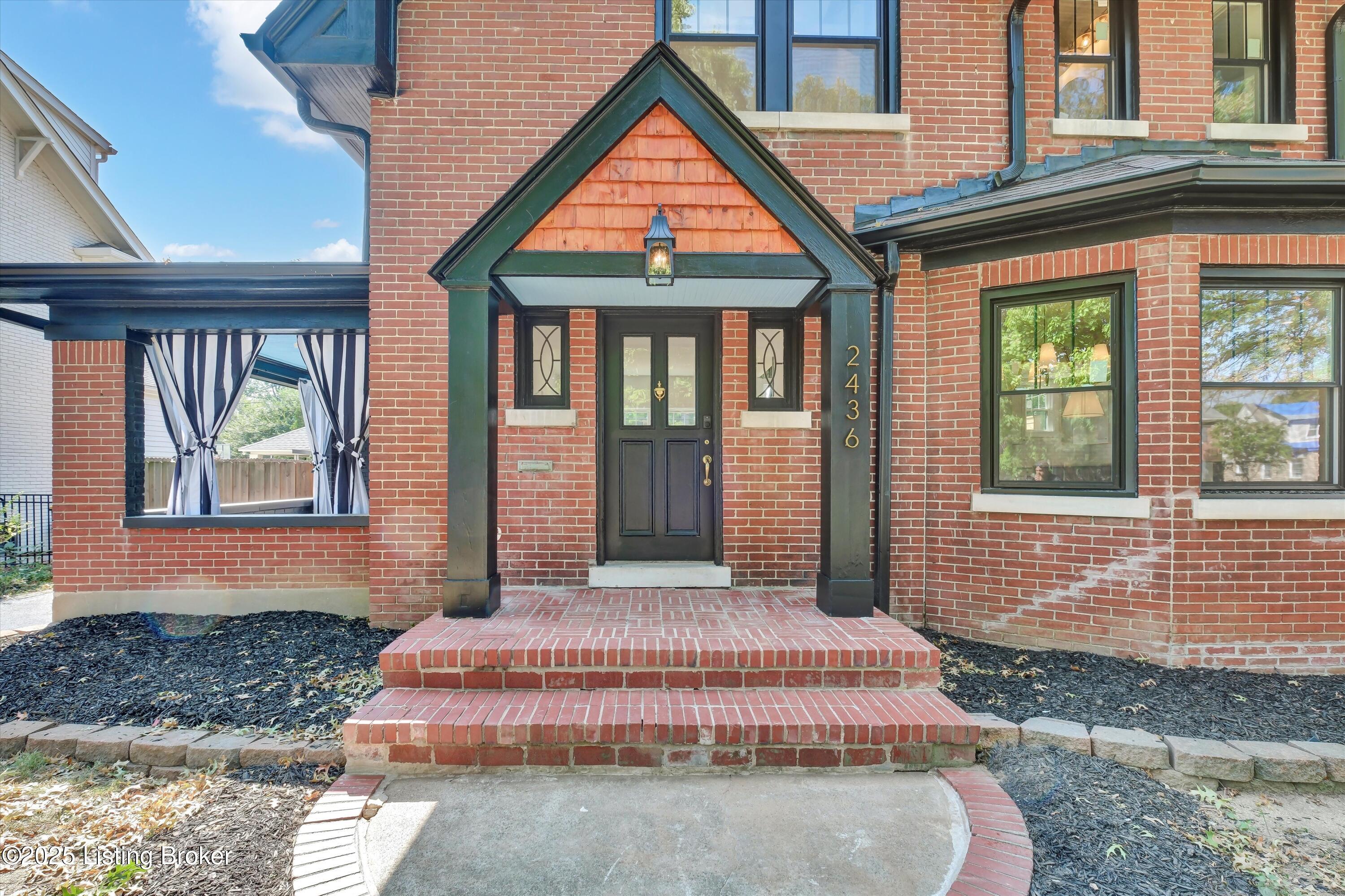 Louisville, Kentucky, 40205, United States, 4 Bedrooms Bedrooms, ,5 BathroomsBathrooms,Residential,Active,1987233