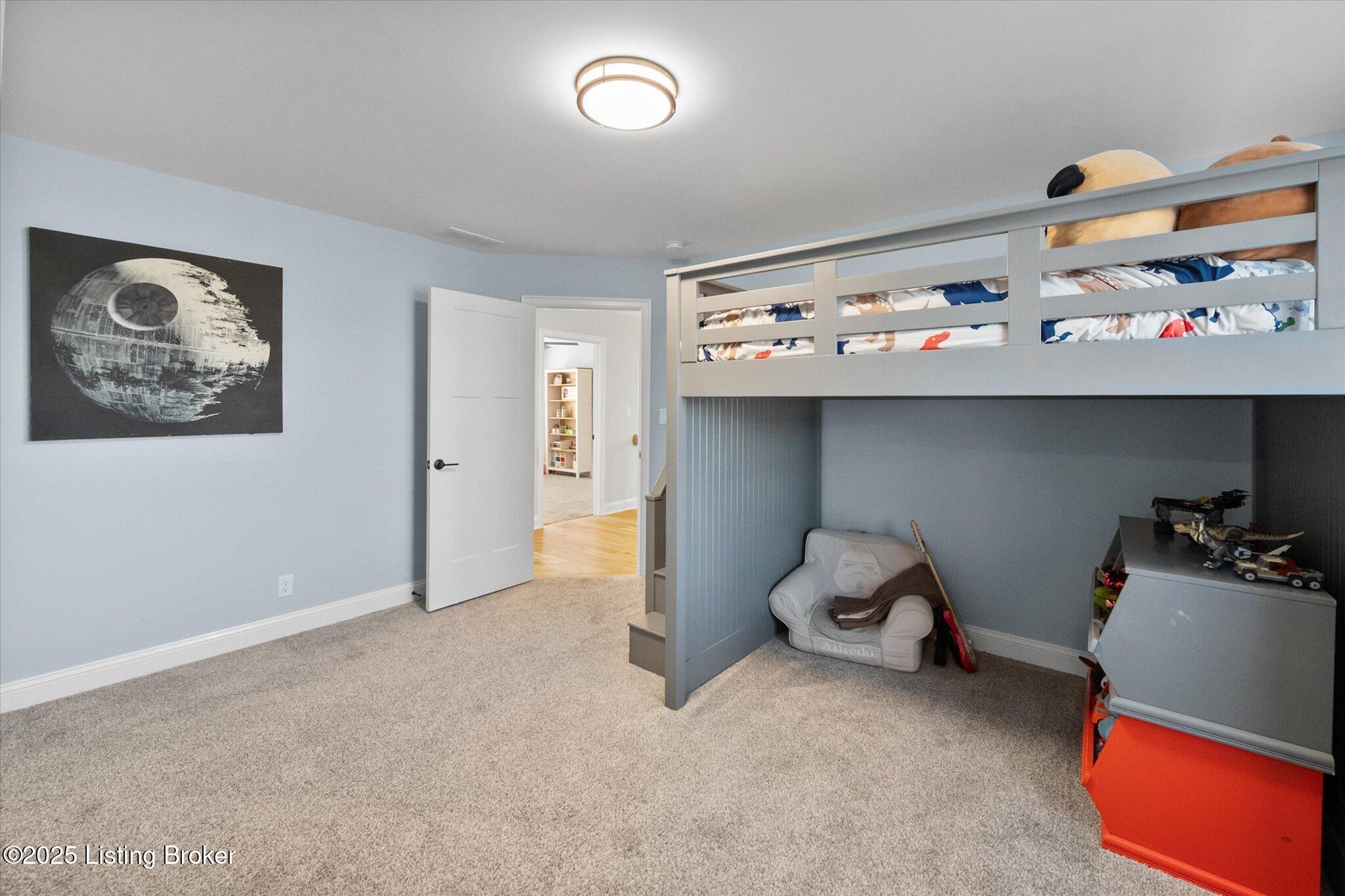 Crestwood, Kentucky, 40014, United States, 6 Bedrooms Bedrooms, ,5 BathroomsBathrooms,Residential,Active,1926918